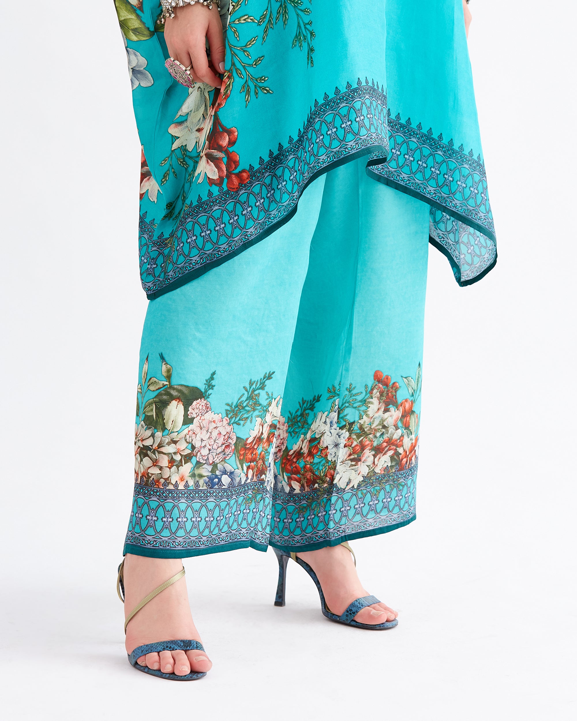 A Notting Hill Summer : Chanel 36" - Jade