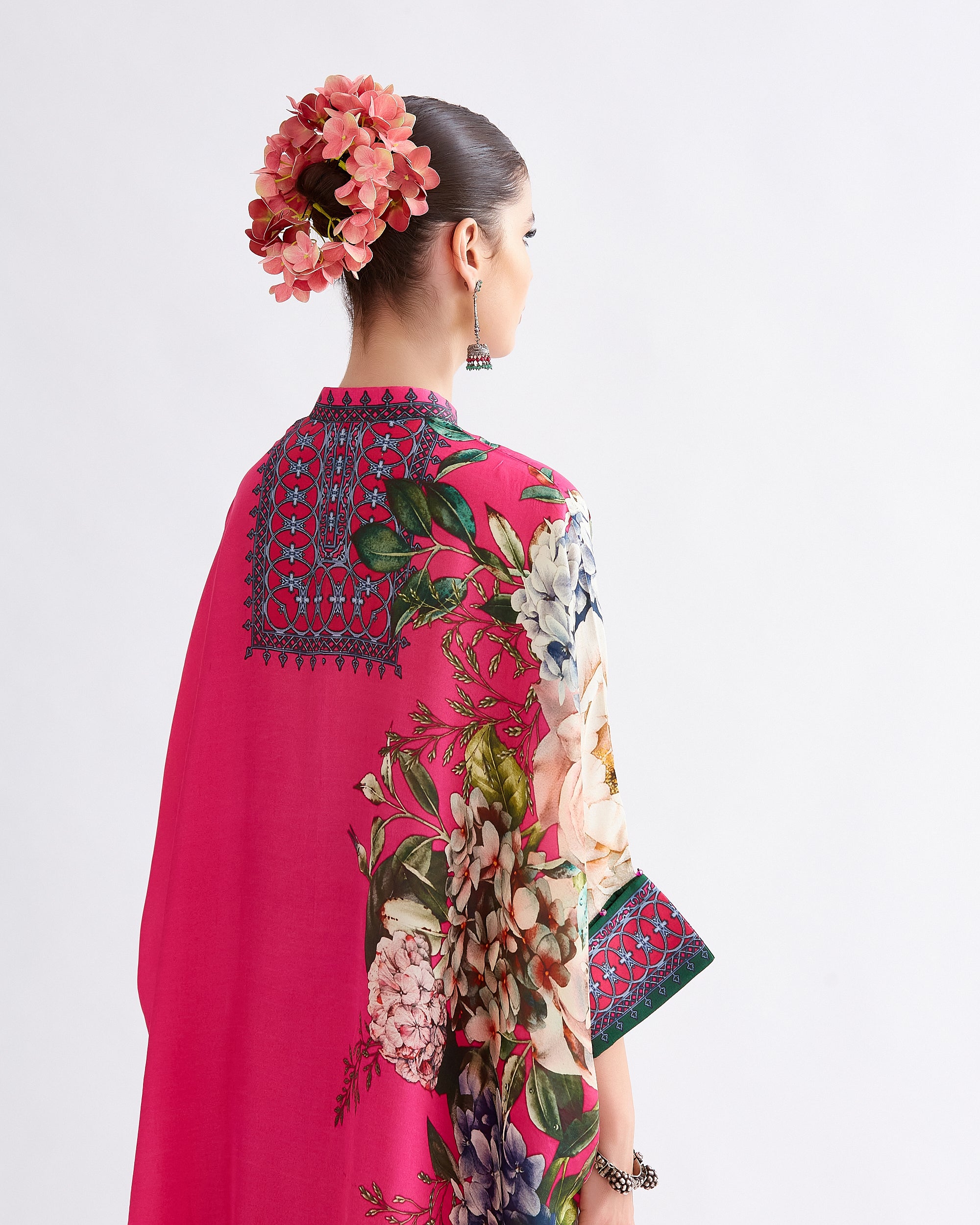 A Notting Hill Summer : Chanel 36" - Fuchsia