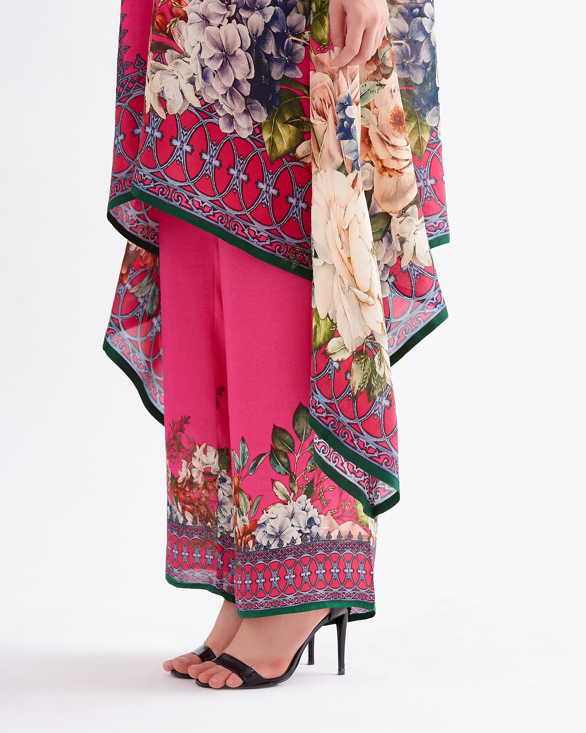 A Notting Hill Summer : Navya - Fuchsia