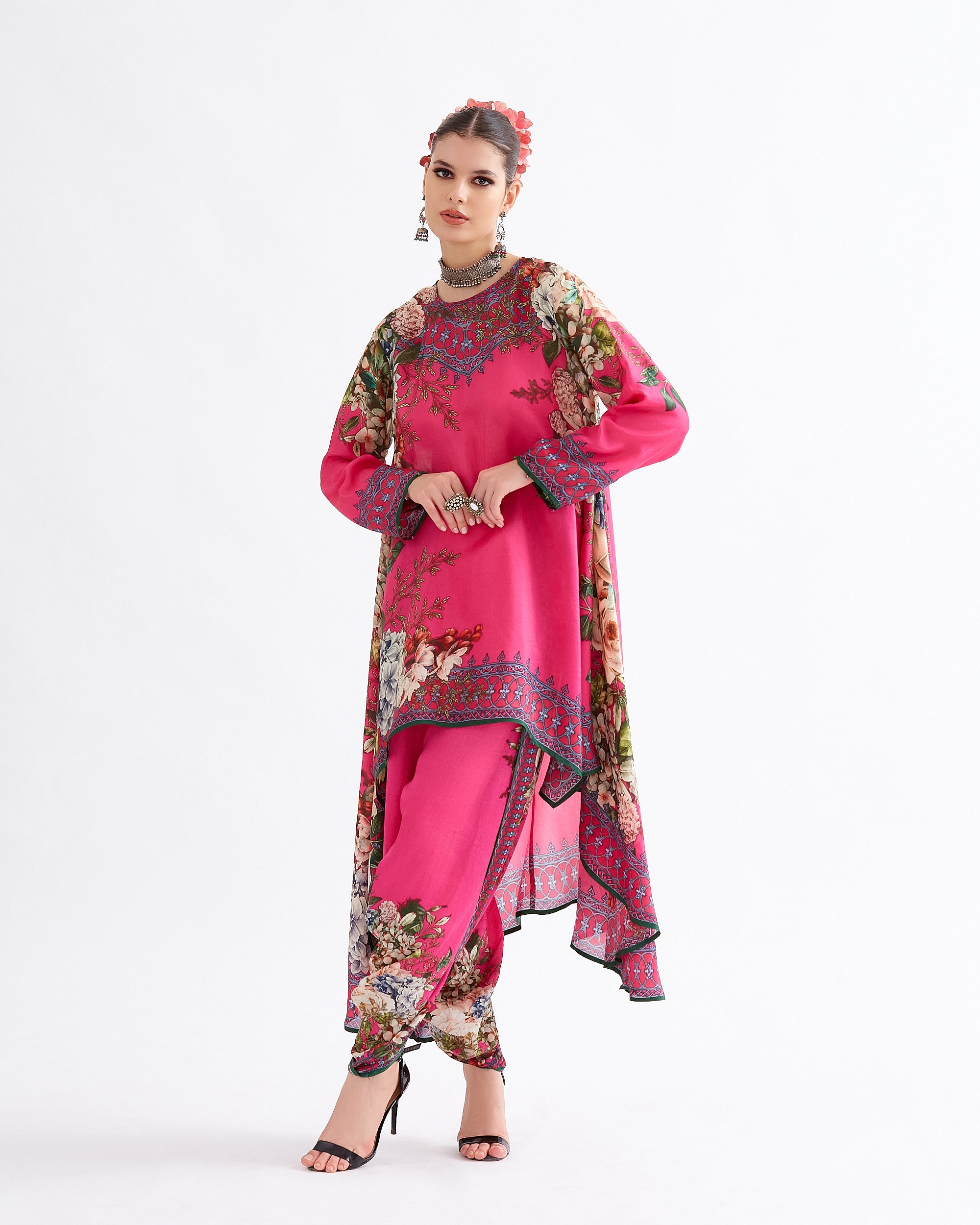 A Notting Hill Summer : Aafreen - Fuchsia
