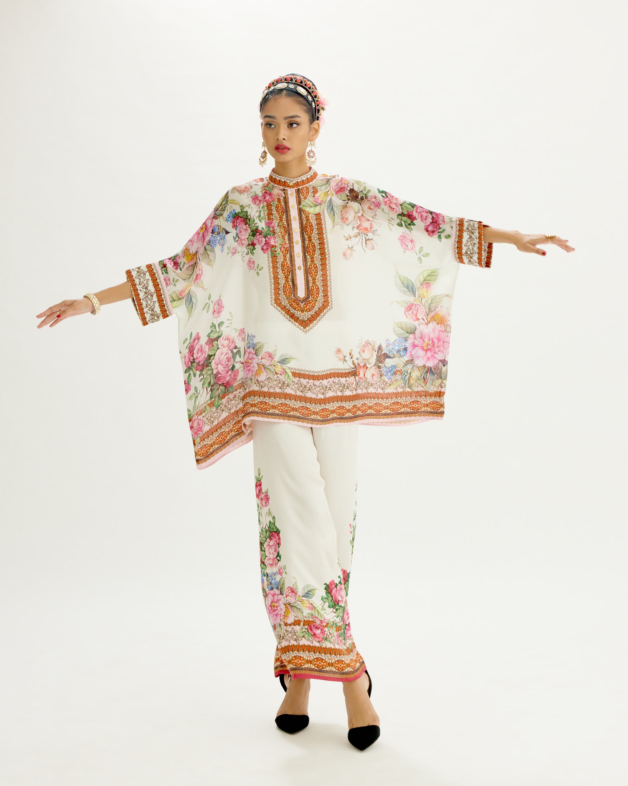 Pakeezah : Chanel - White
