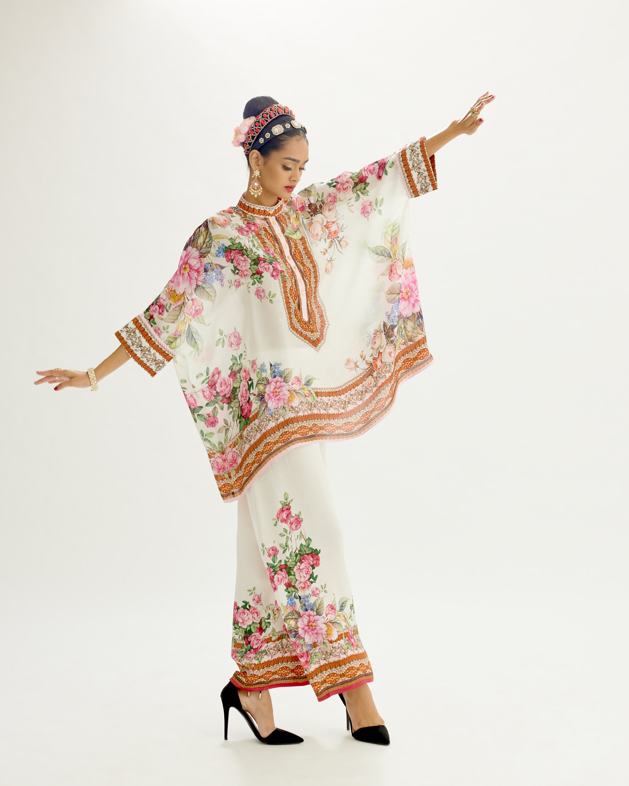 Pakeezah : Chanel - White
