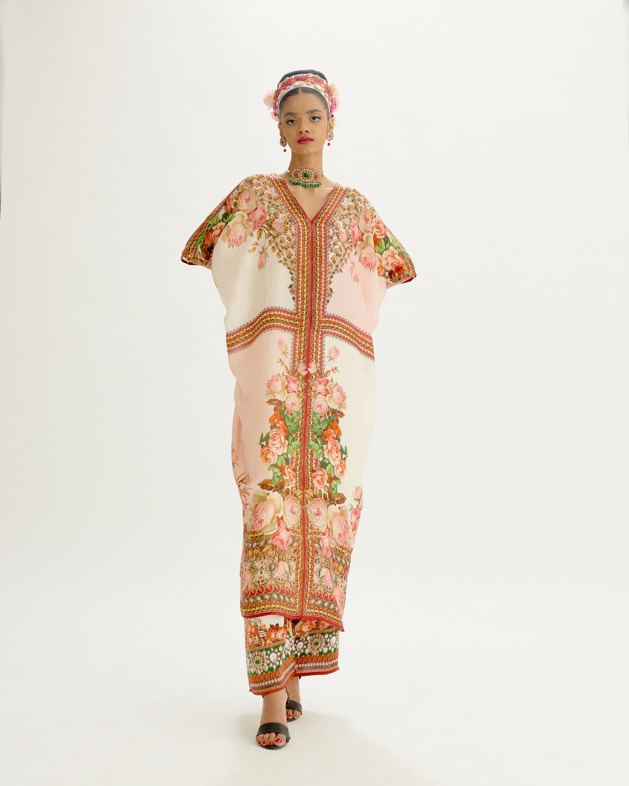 Pakeezah : Majida - White/Blush