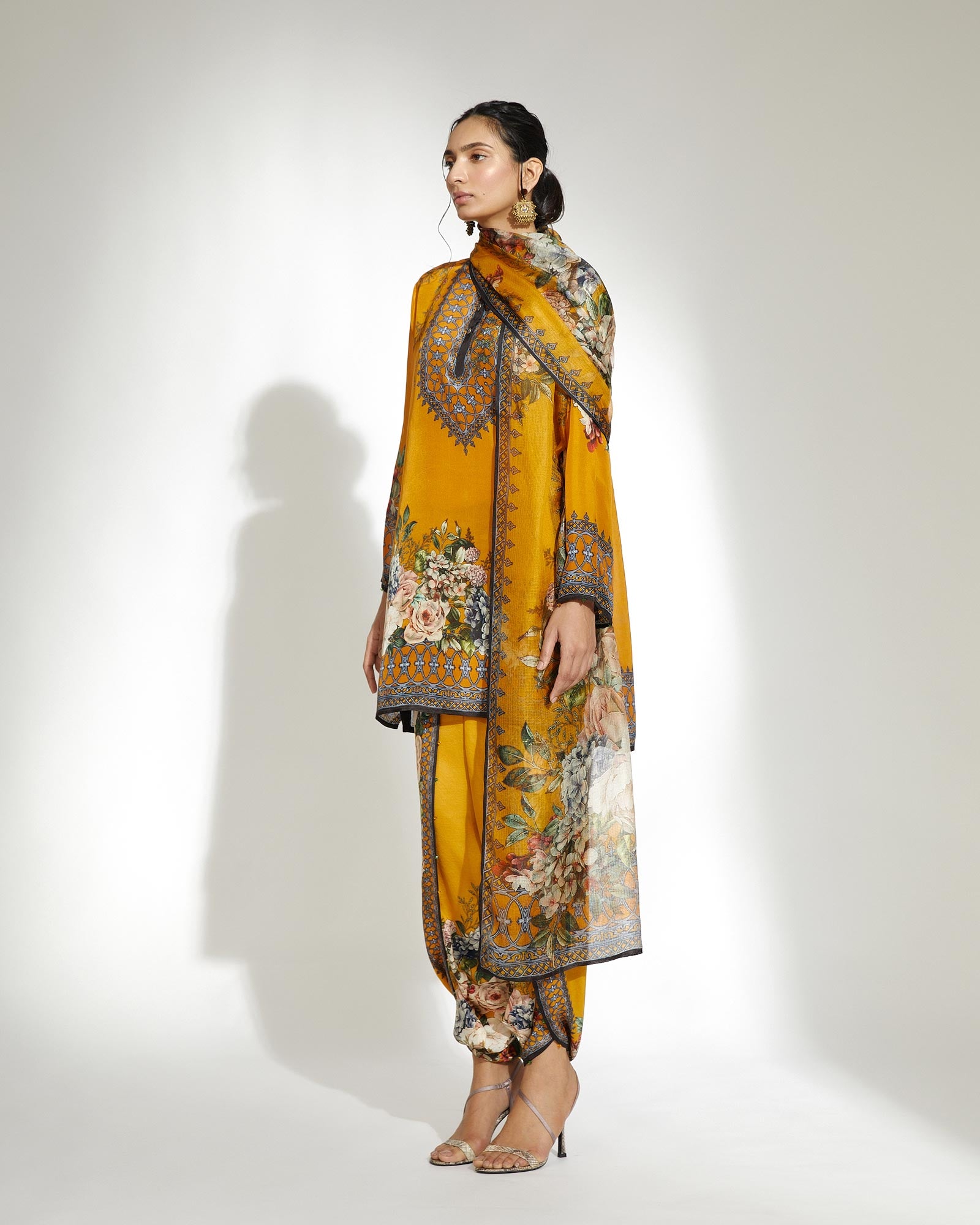 A Notting Hill Summer : Reza - Mustard