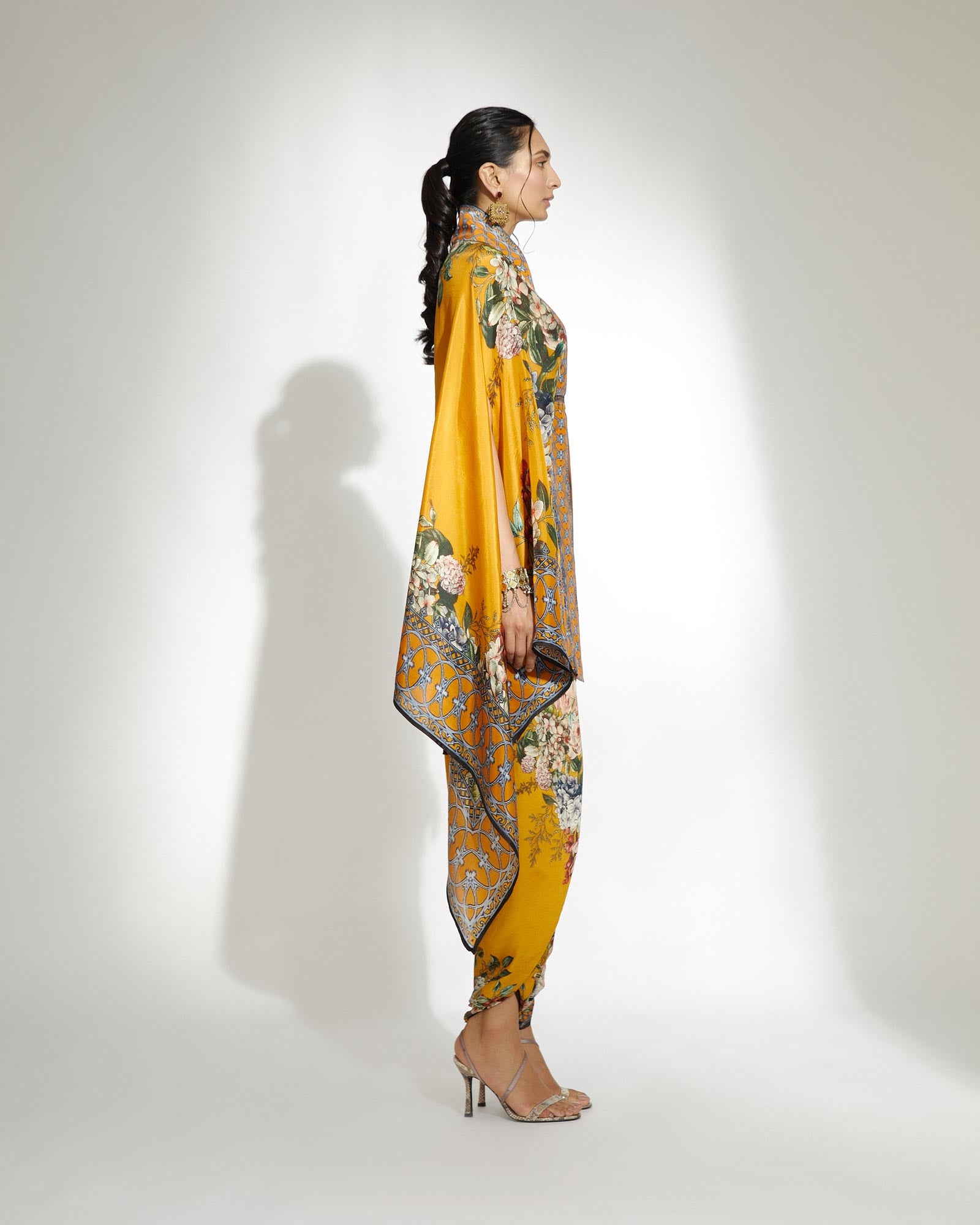 A Notting Hill Summer : Chloe - Mustard