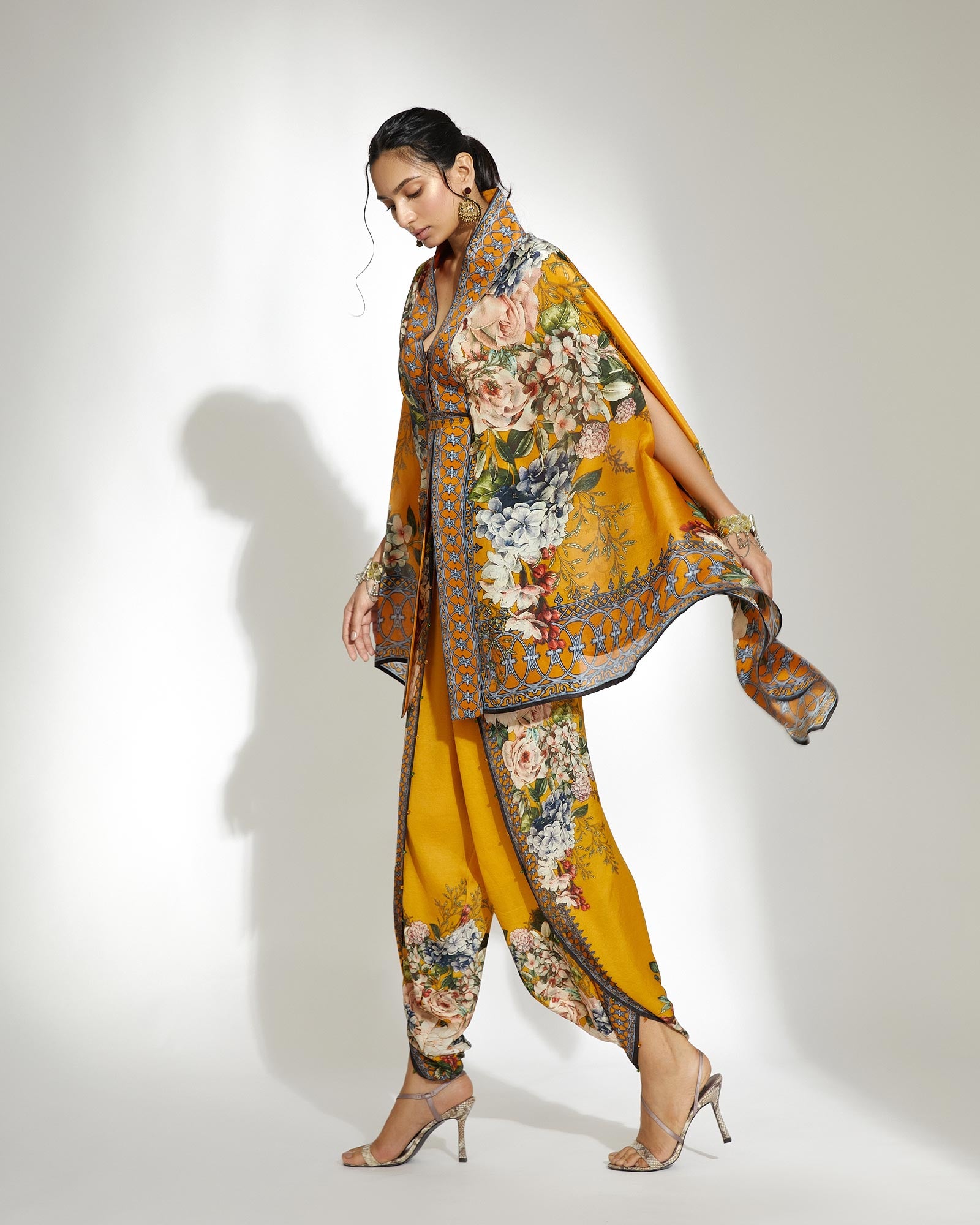 A Notting Hill Summer : Chloe - Mustard