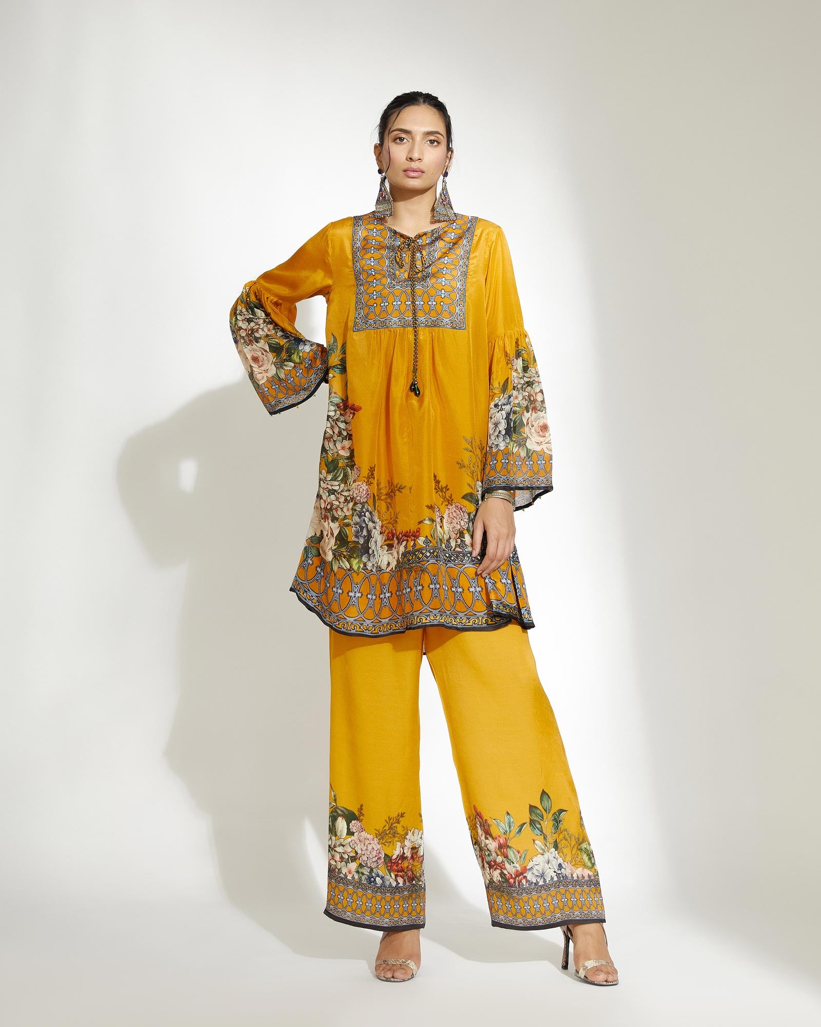 A Notting Hill Summer : Pankti - Mustard