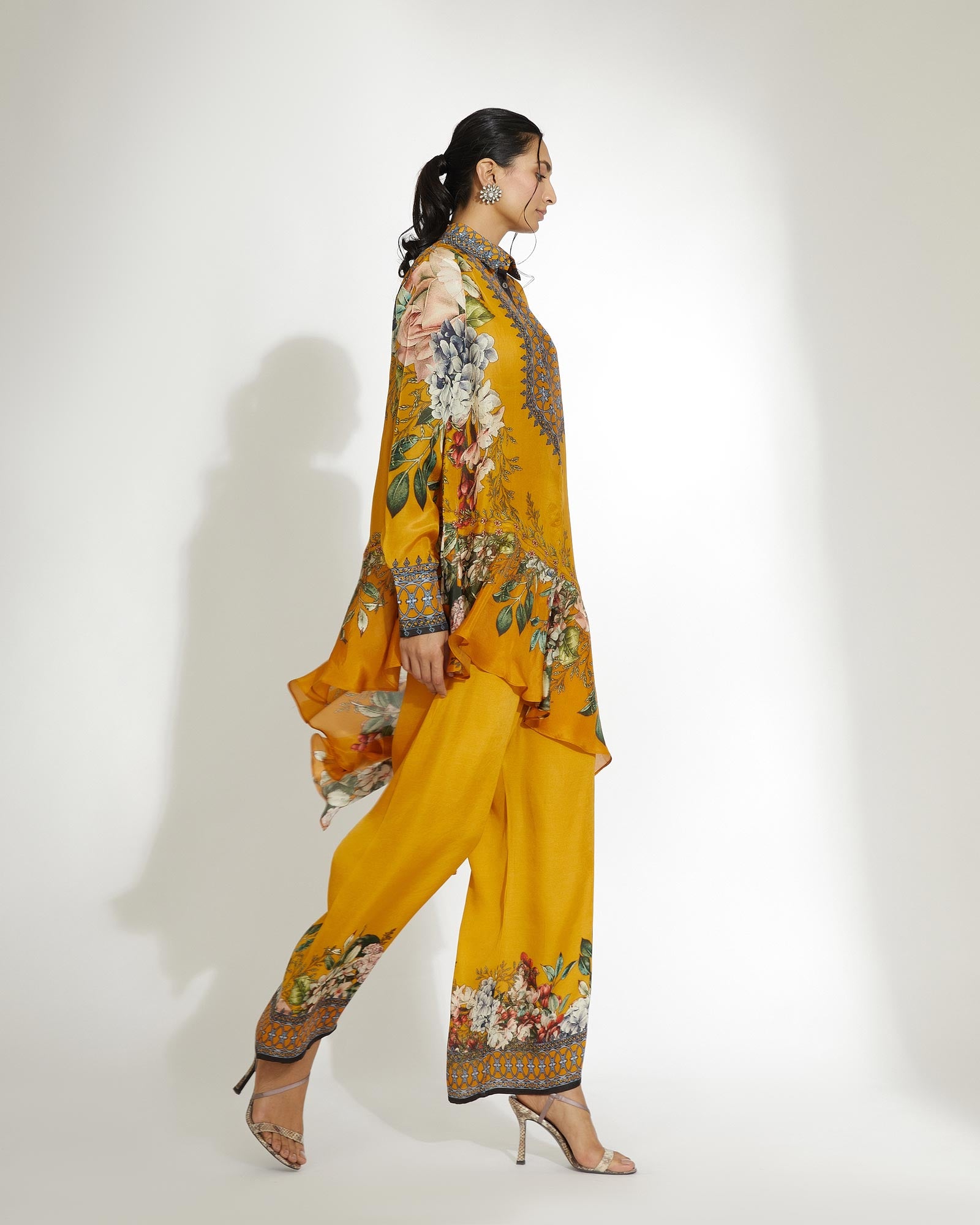 A Notting Hill Summer : Bijli - Mustard
