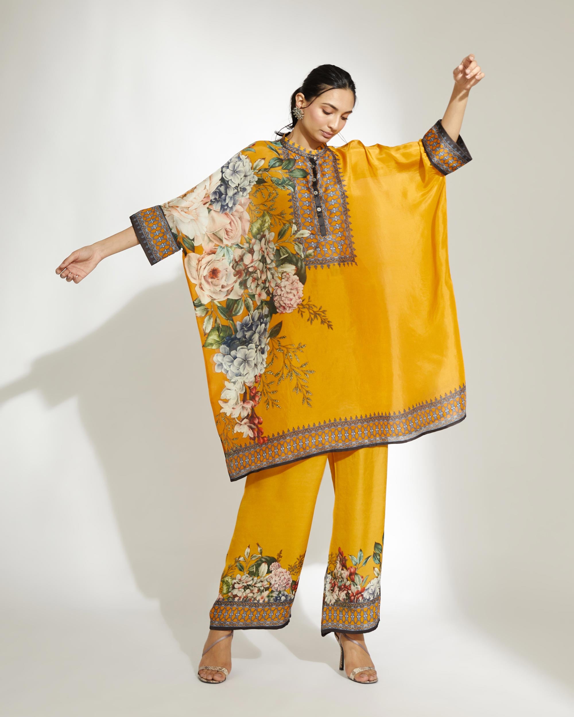 A Notting Hill Summer : Chanel 36" - Mustard