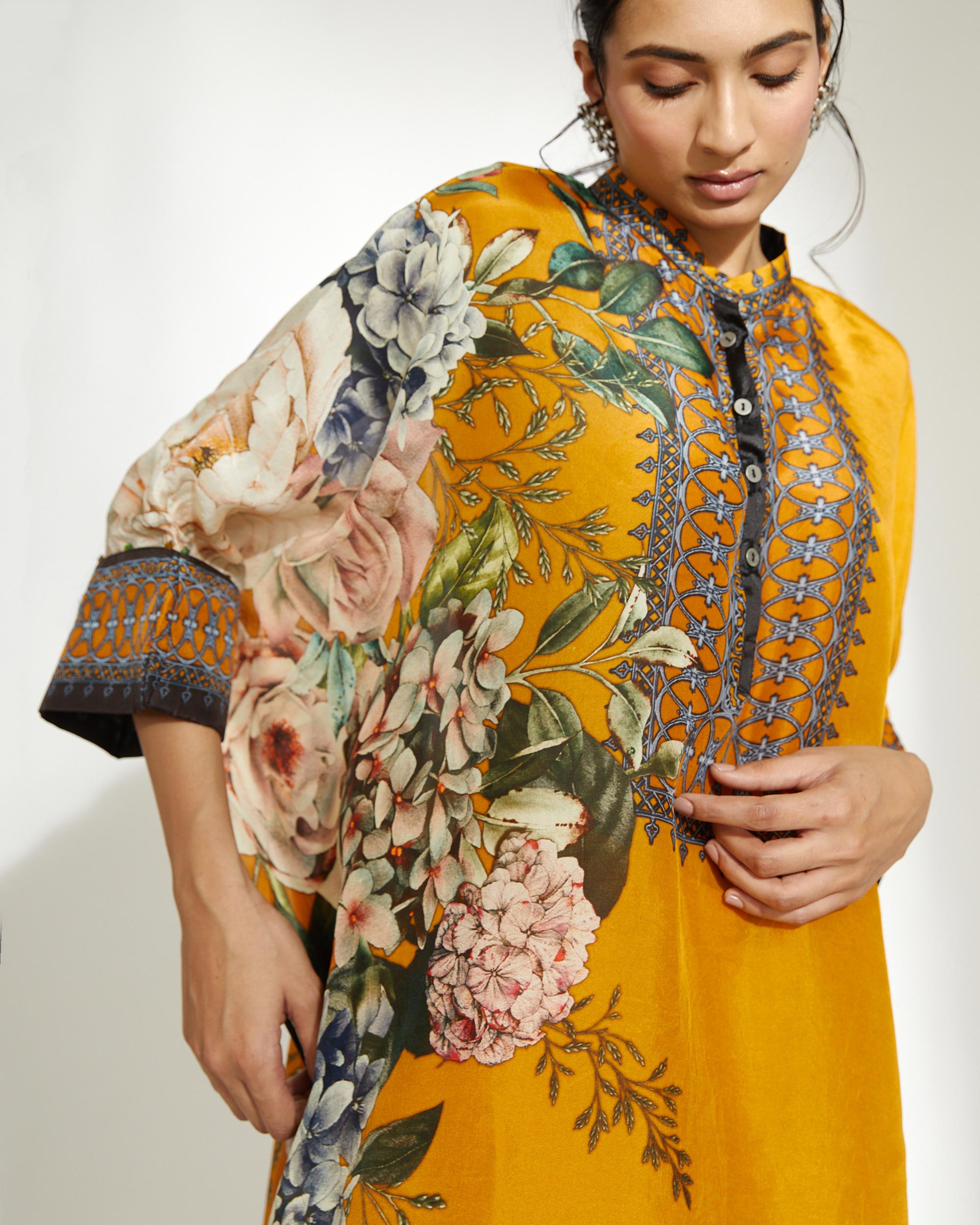 A Notting Hill Summer : Chanel 36" - Mustard