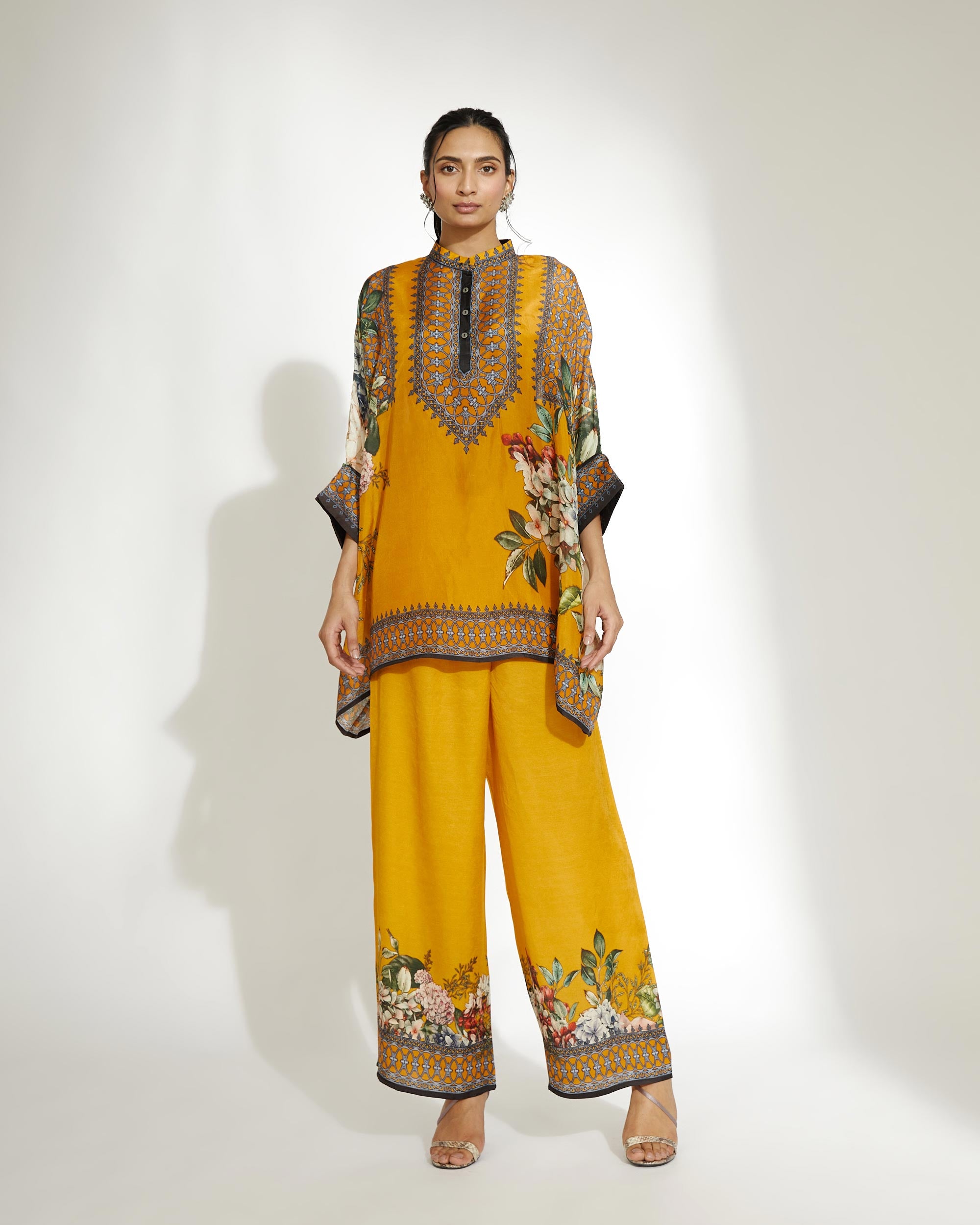 A Notting Hill Summer : Chanel - Mustard
