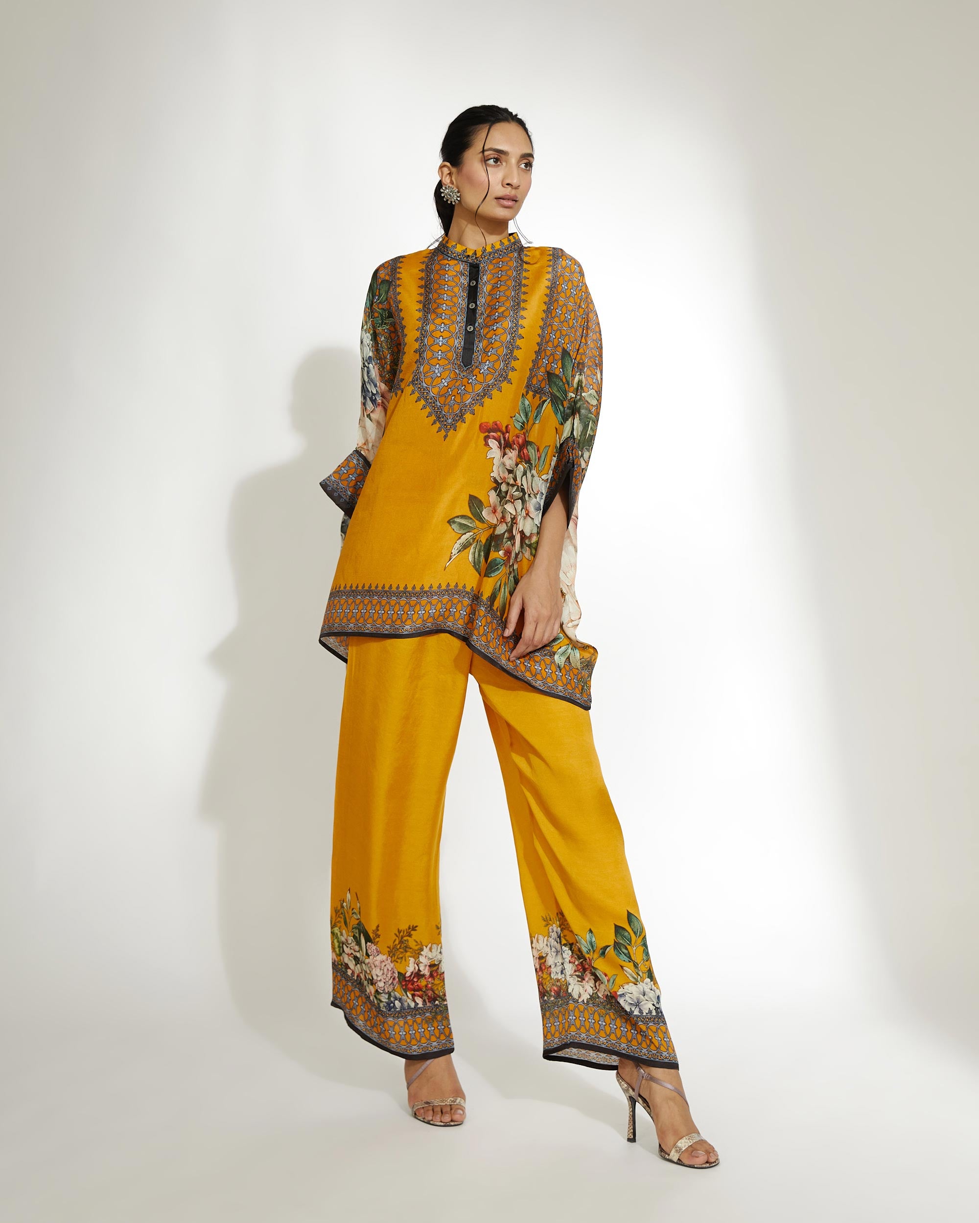 A Notting Hill Summer : Chanel - Mustard