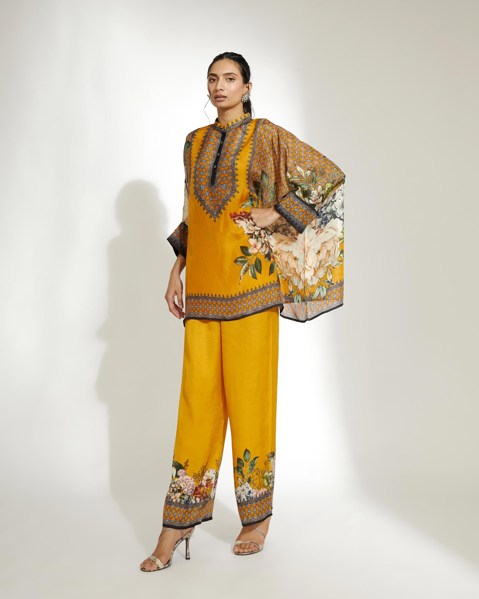 A Notting Hill Summer : Chanel - Mustard