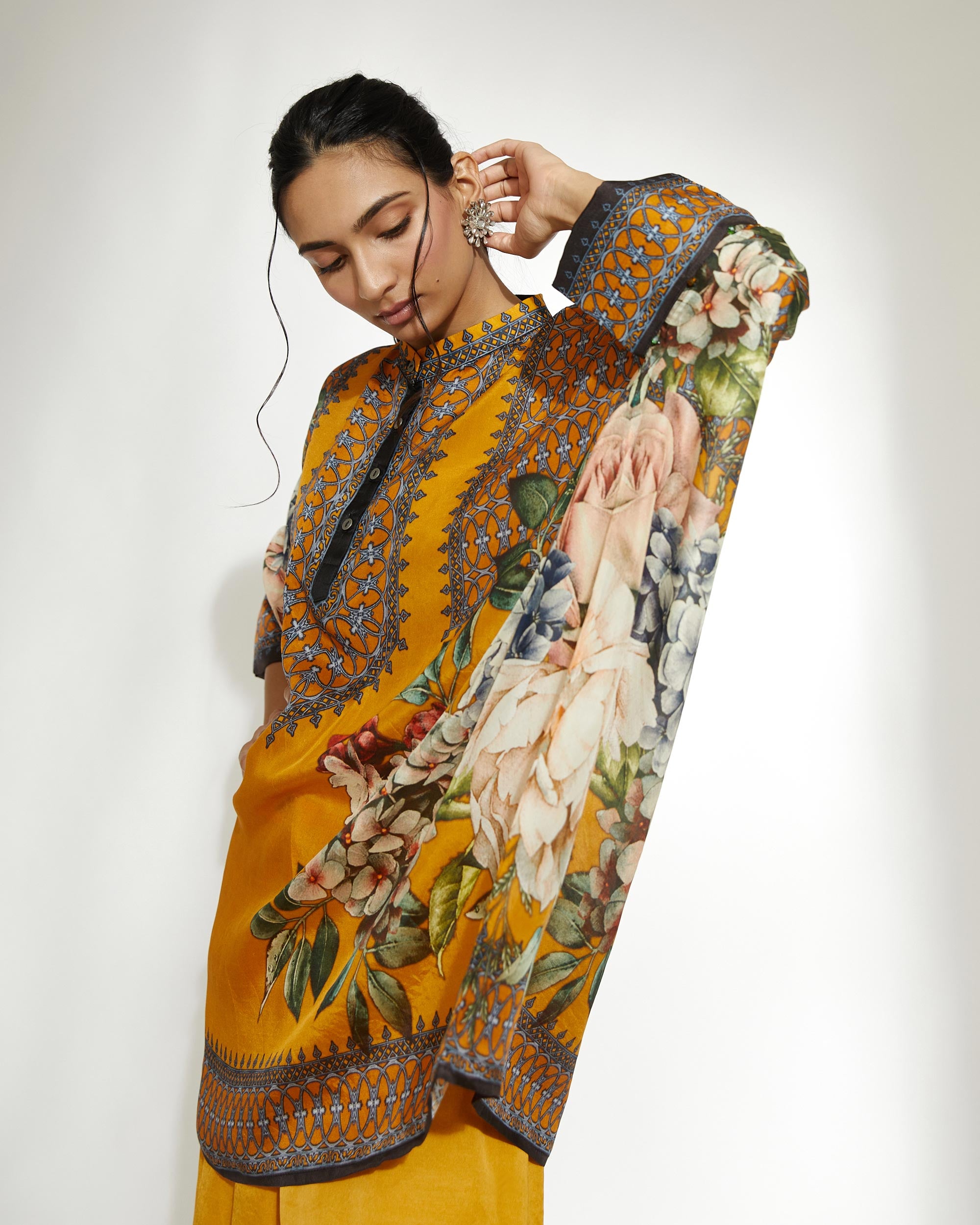 A Notting Hill Summer : Chanel - Mustard