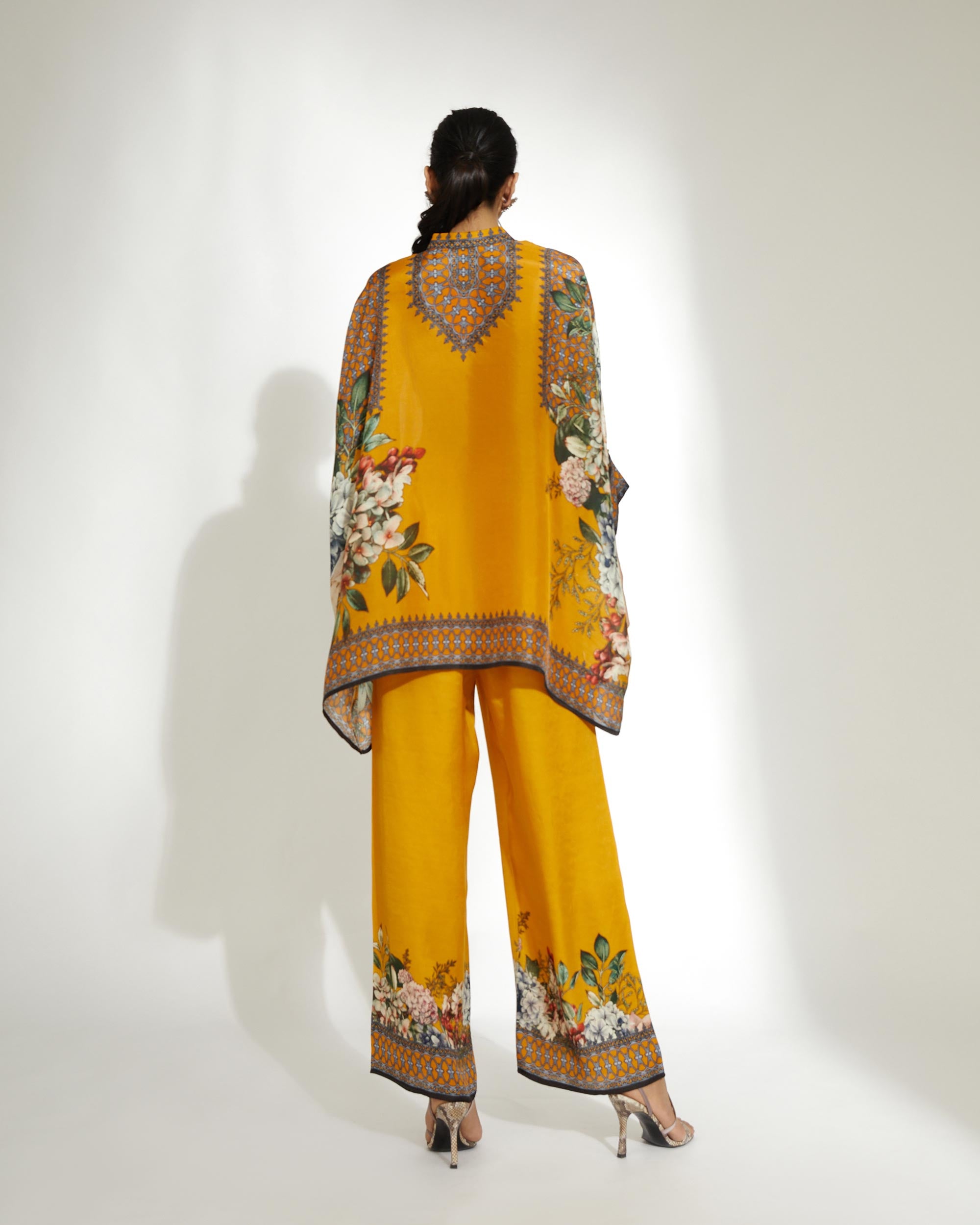 A Notting Hill Summer : Chanel - Mustard