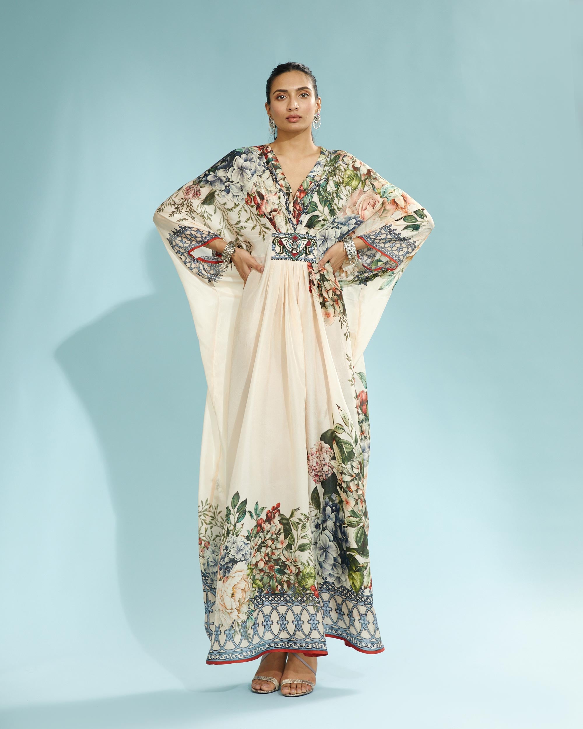 A Notting Hill Summer : Imama - Beige