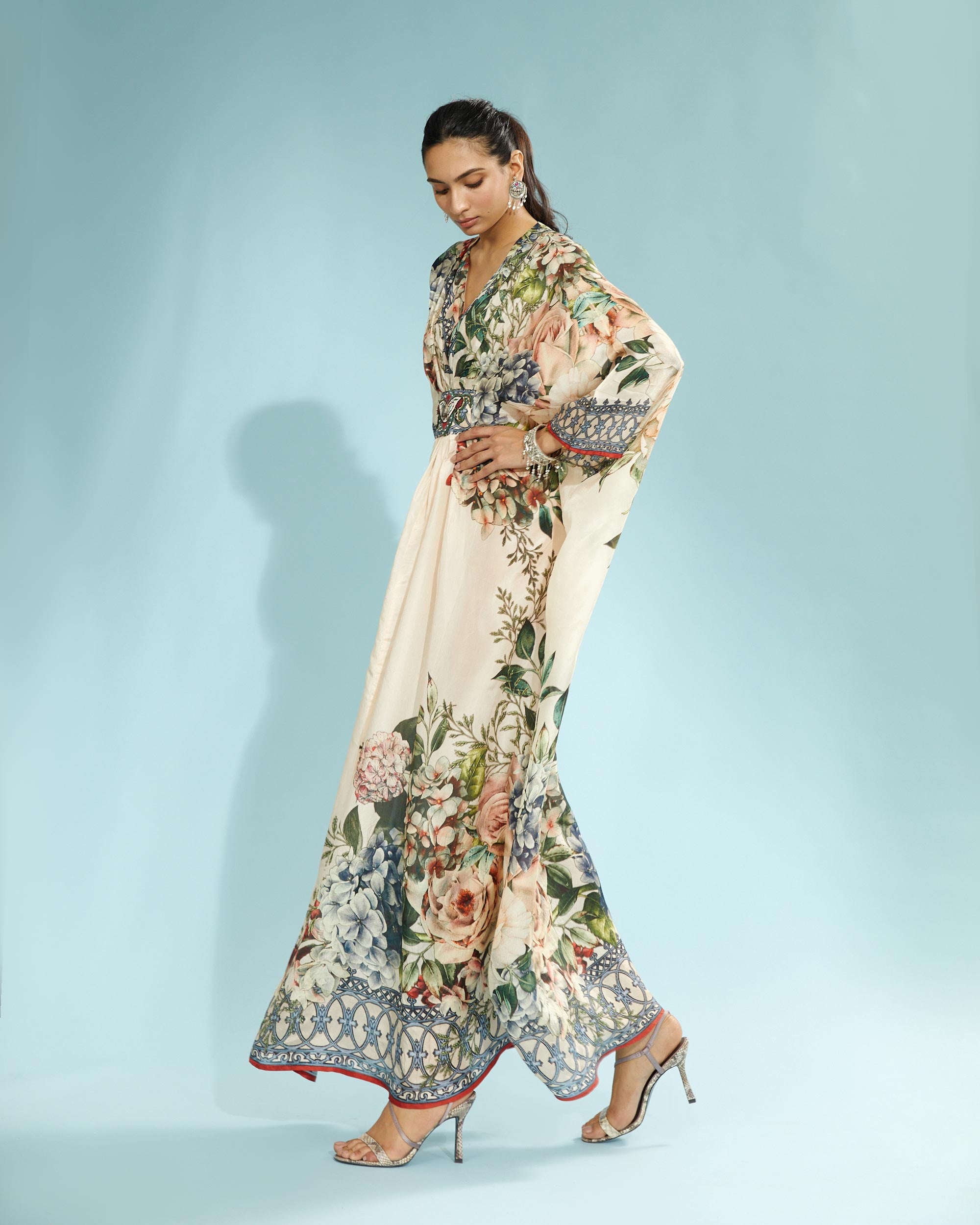 A Notting Hill Summer : Imama - Beige