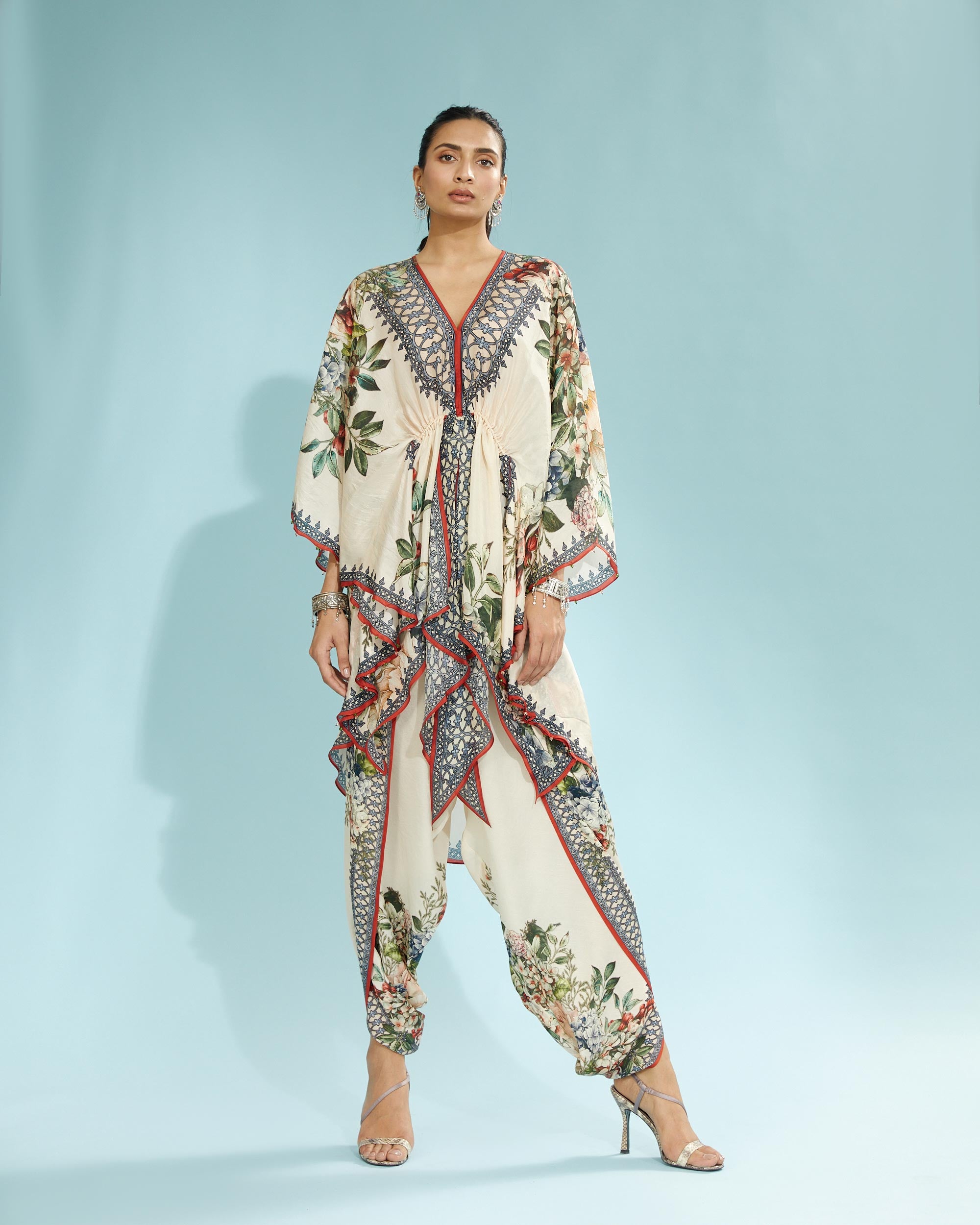 A Notting Hill Summer : Inayat - Beige