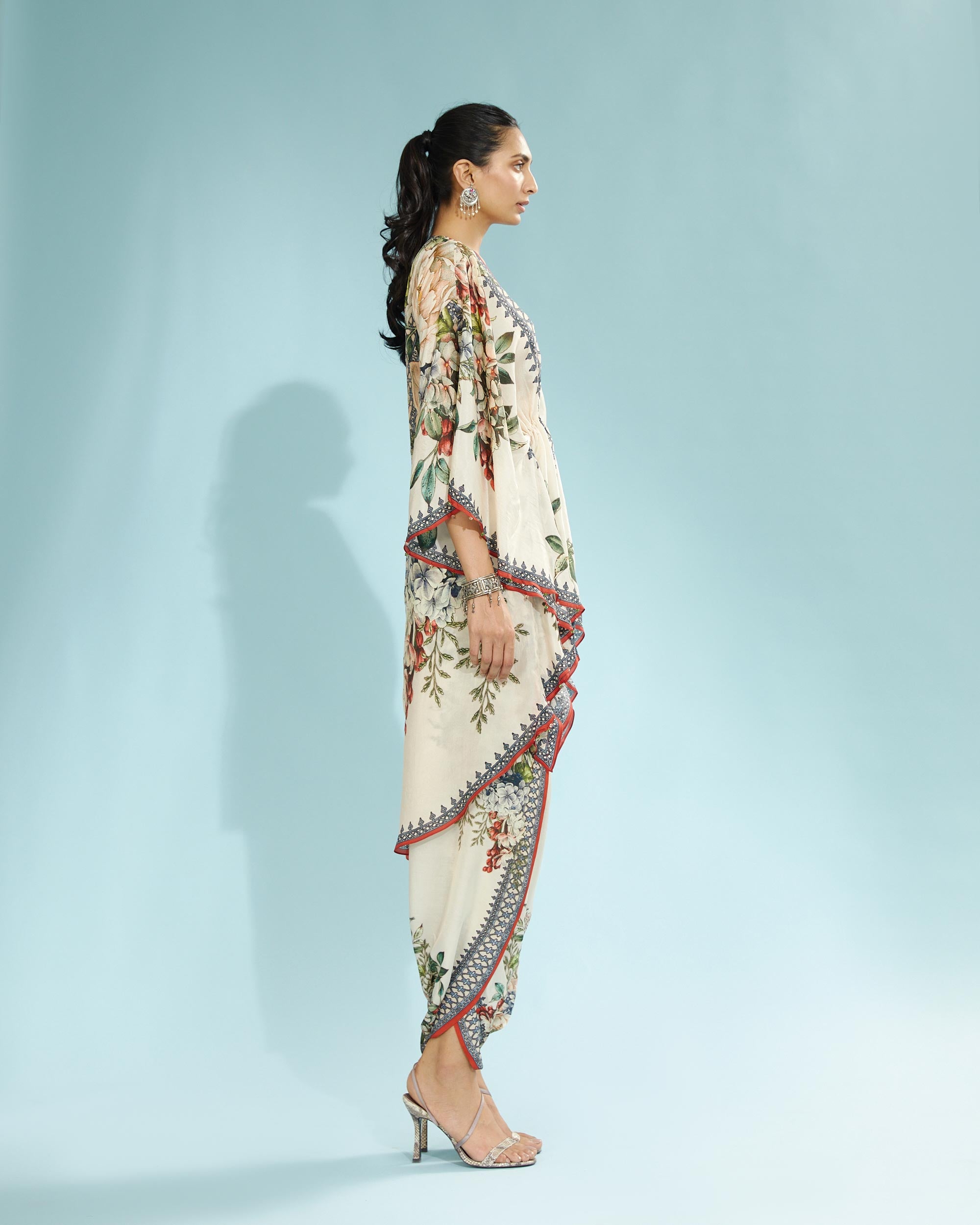 A Notting Hill Summer : Inayat - Beige