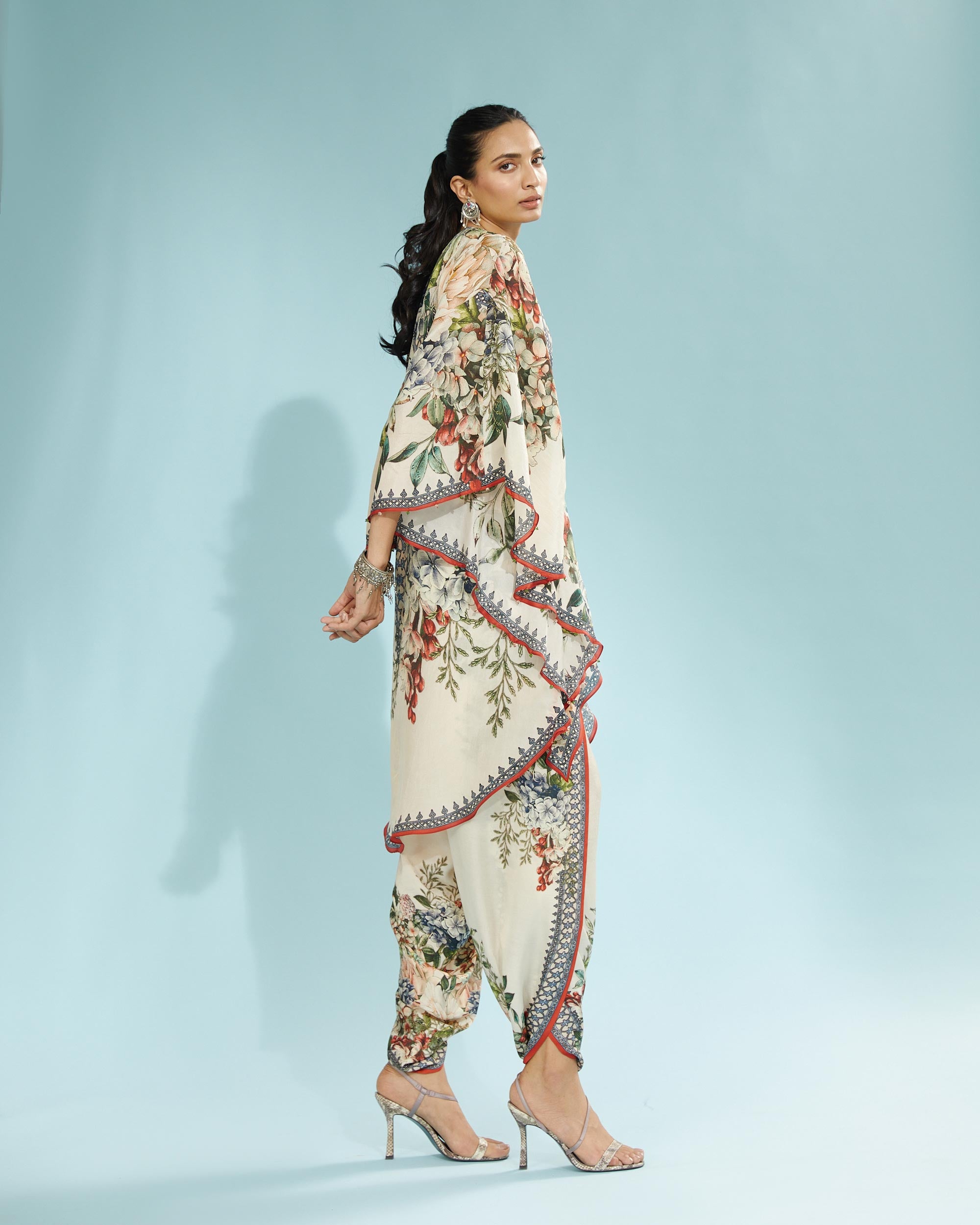 A Notting Hill Summer : Inayat - Beige