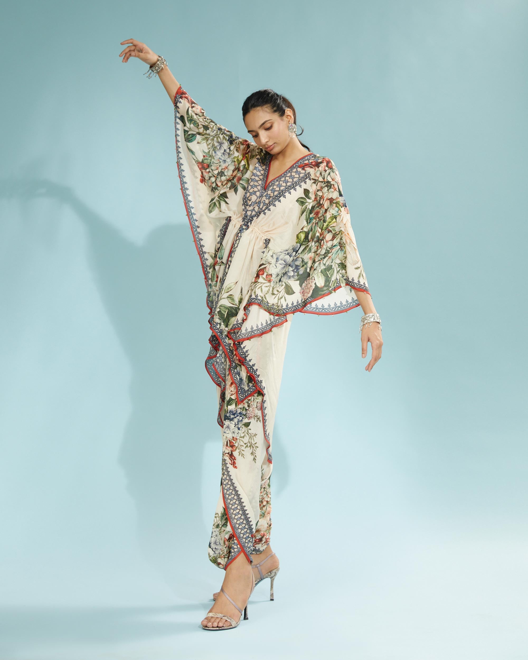 A Notting Hill Summer : Inayat - Beige