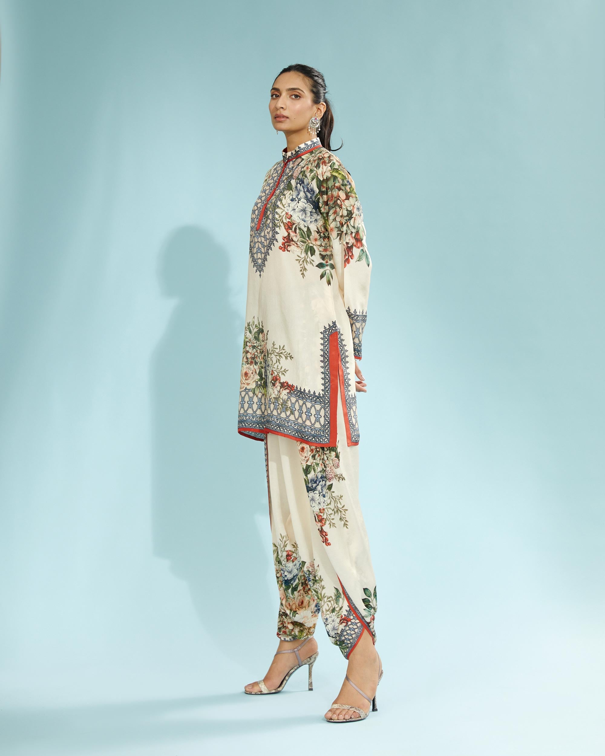 A Notting Hill Summer : Reza - Beige