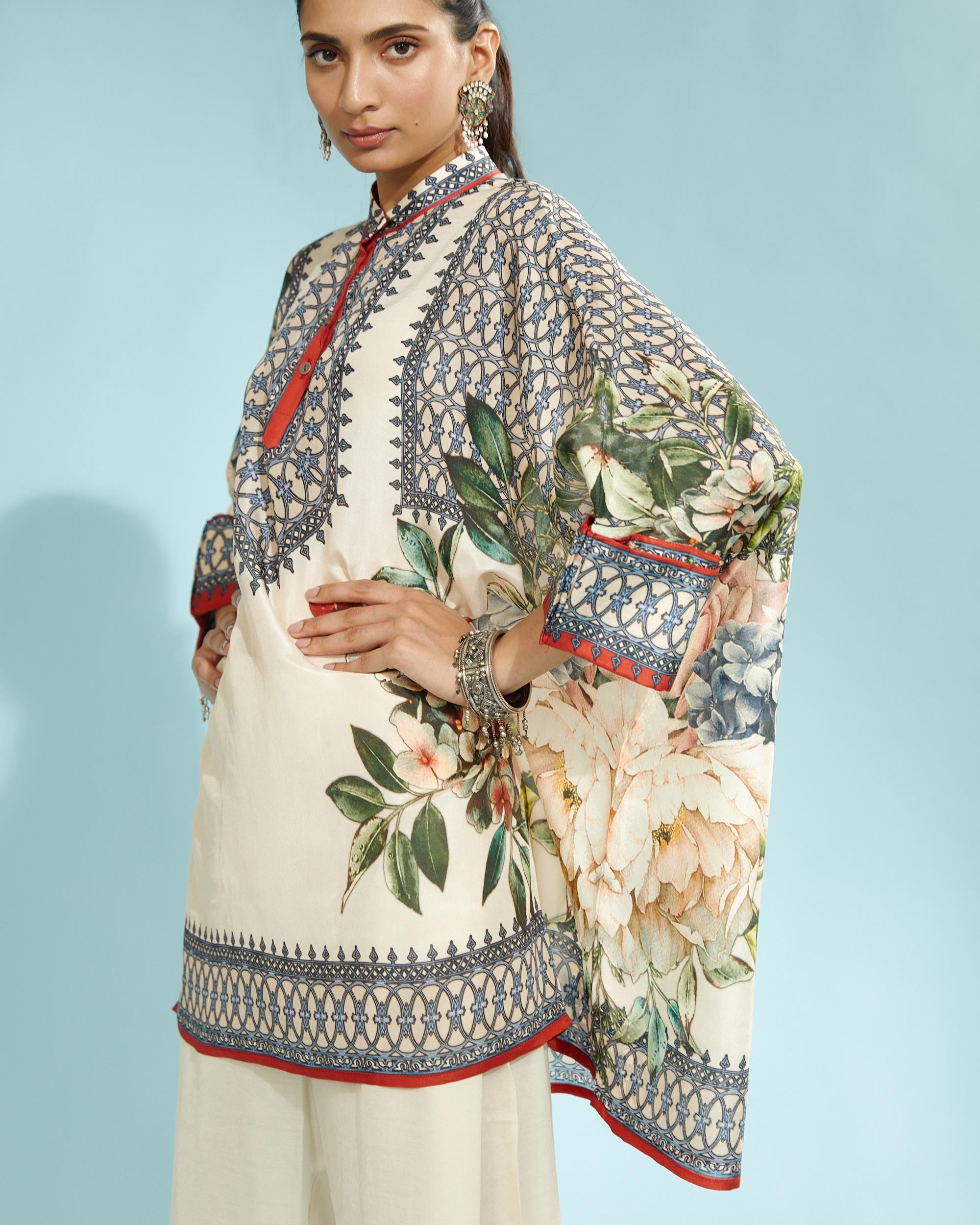 A Notting Hill Summer : Chanel - Beige