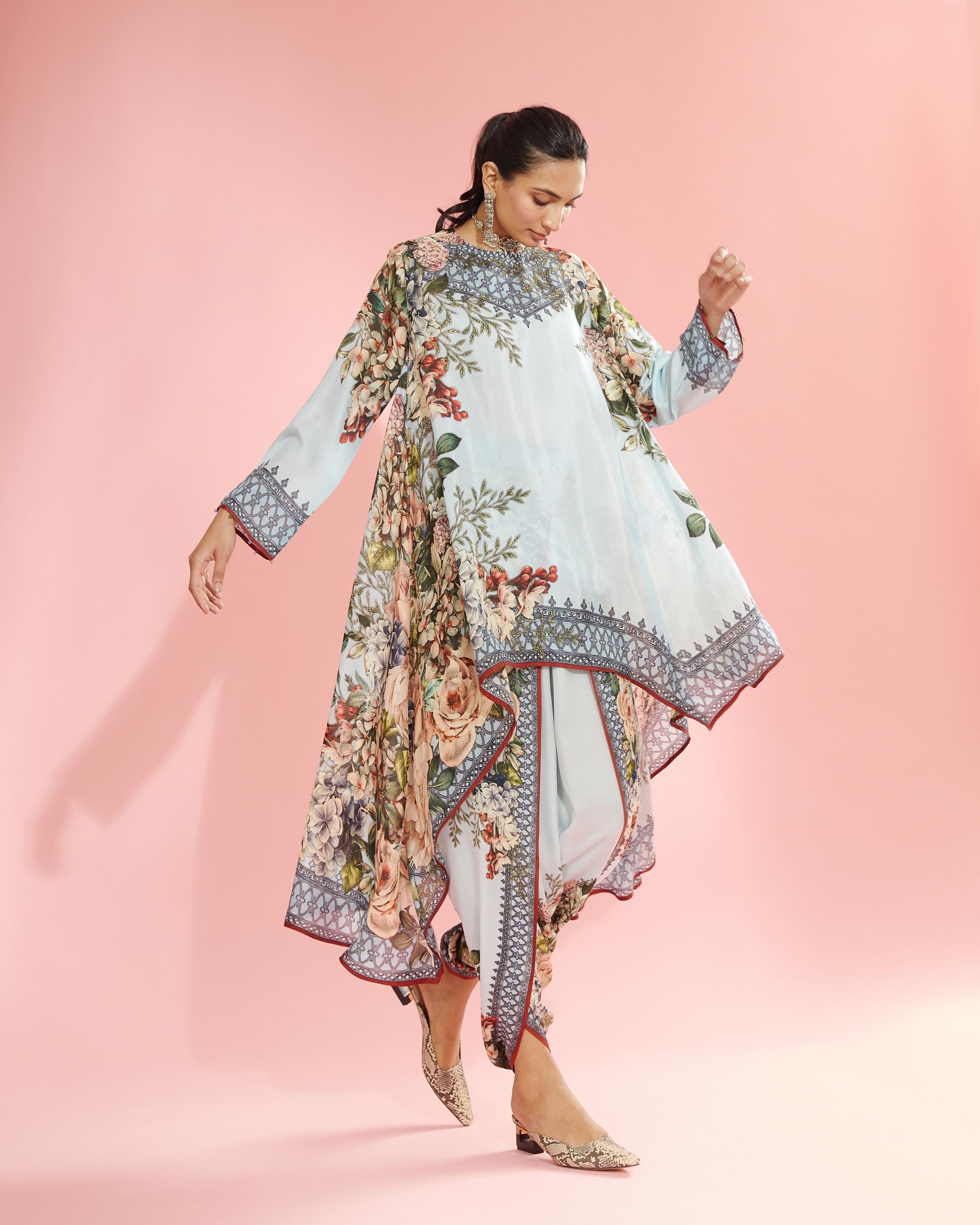 A Notting Hill Summer : Aafreen - Powder Blue
