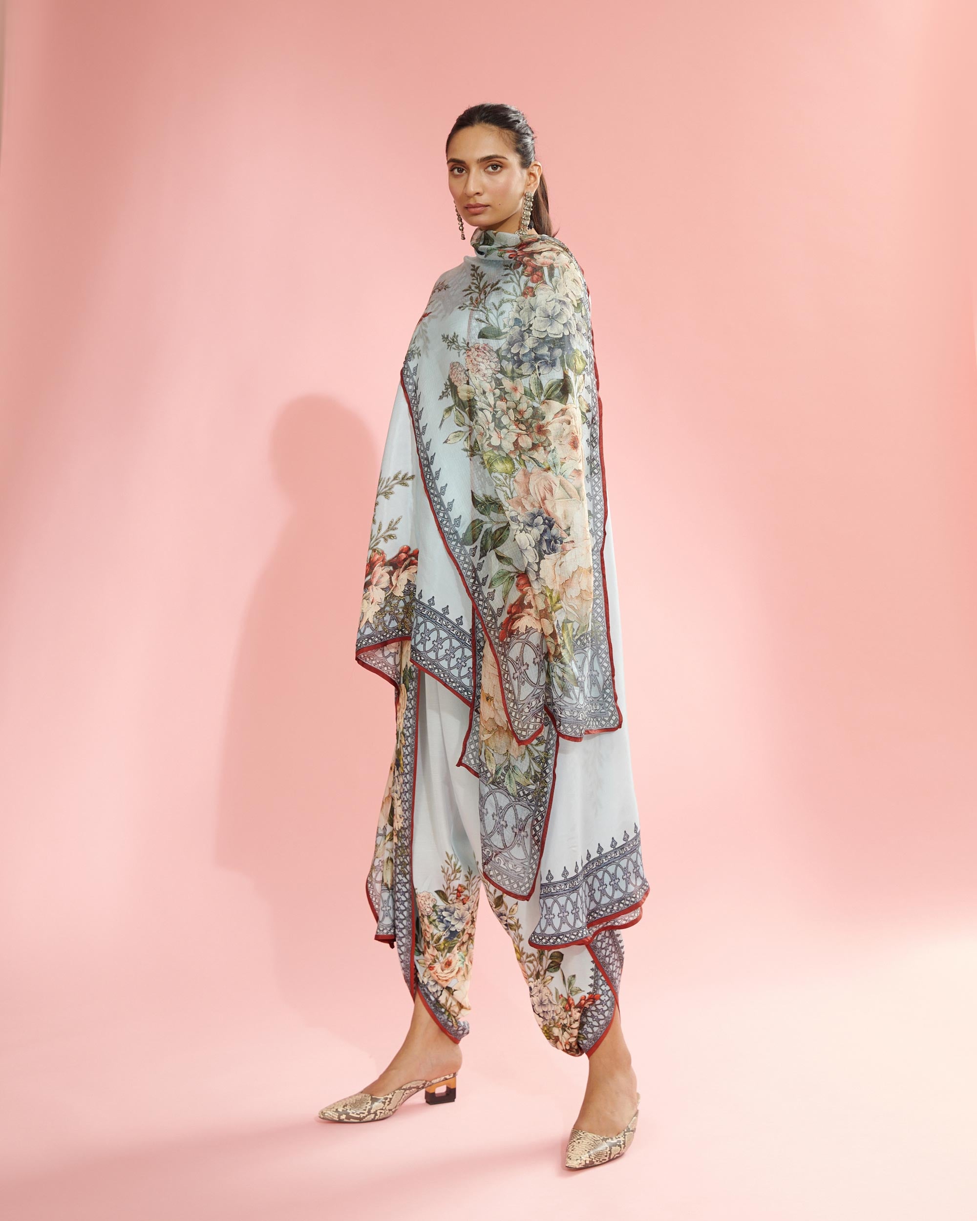 A Notting Hill Summer : Aafreen - Powder Blue