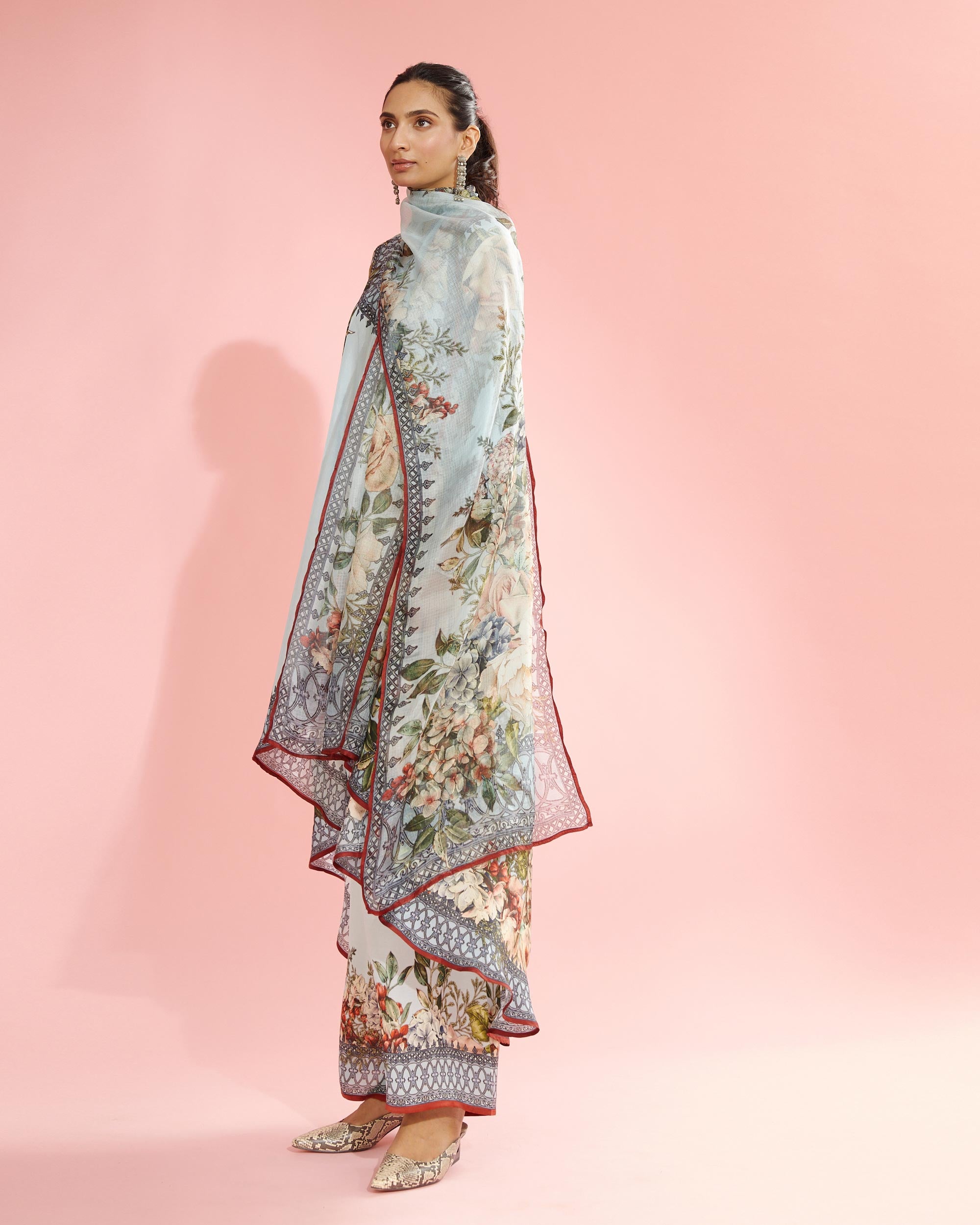 A Notting Hill Summer : Aarvi - Powder Blue