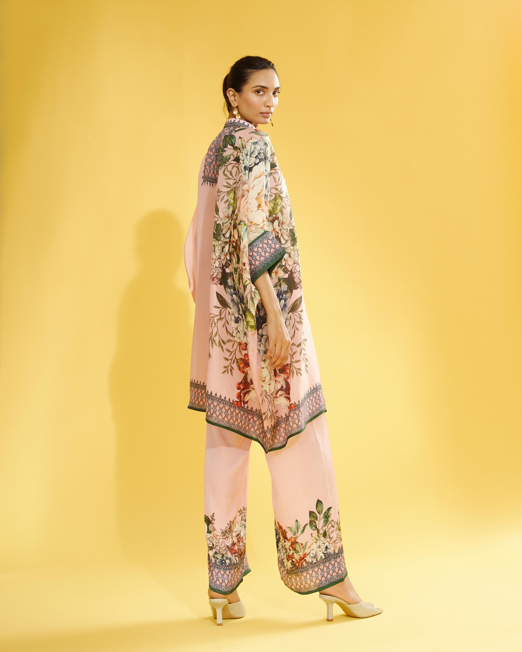 A Notting Hill Summer : Chanel 36" - Blush