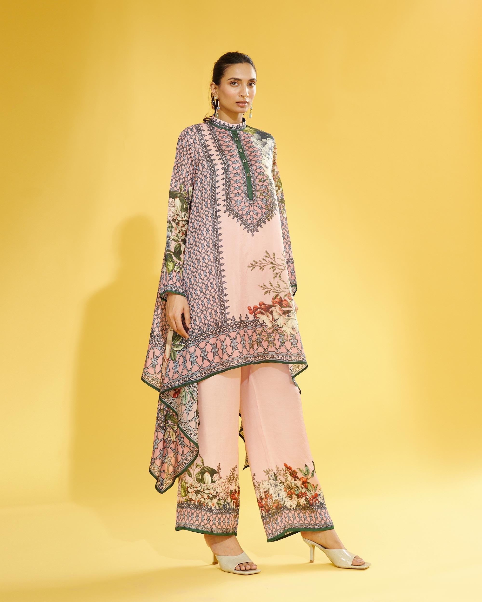 A Notting Hill Summer : Navya - Blush