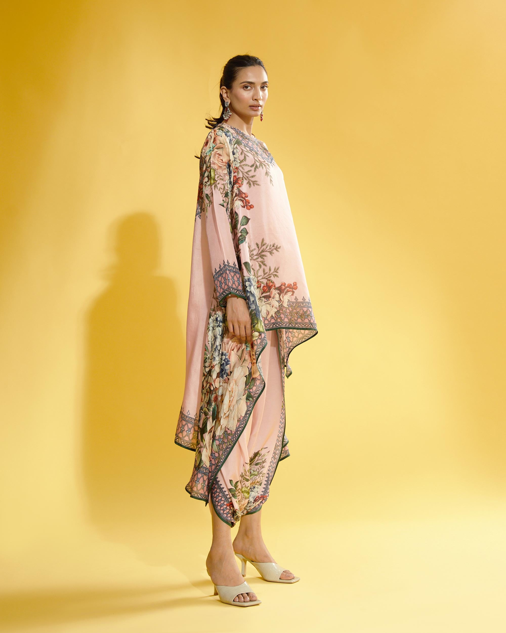 A Notting Hill Summer : Aafreen - Blush