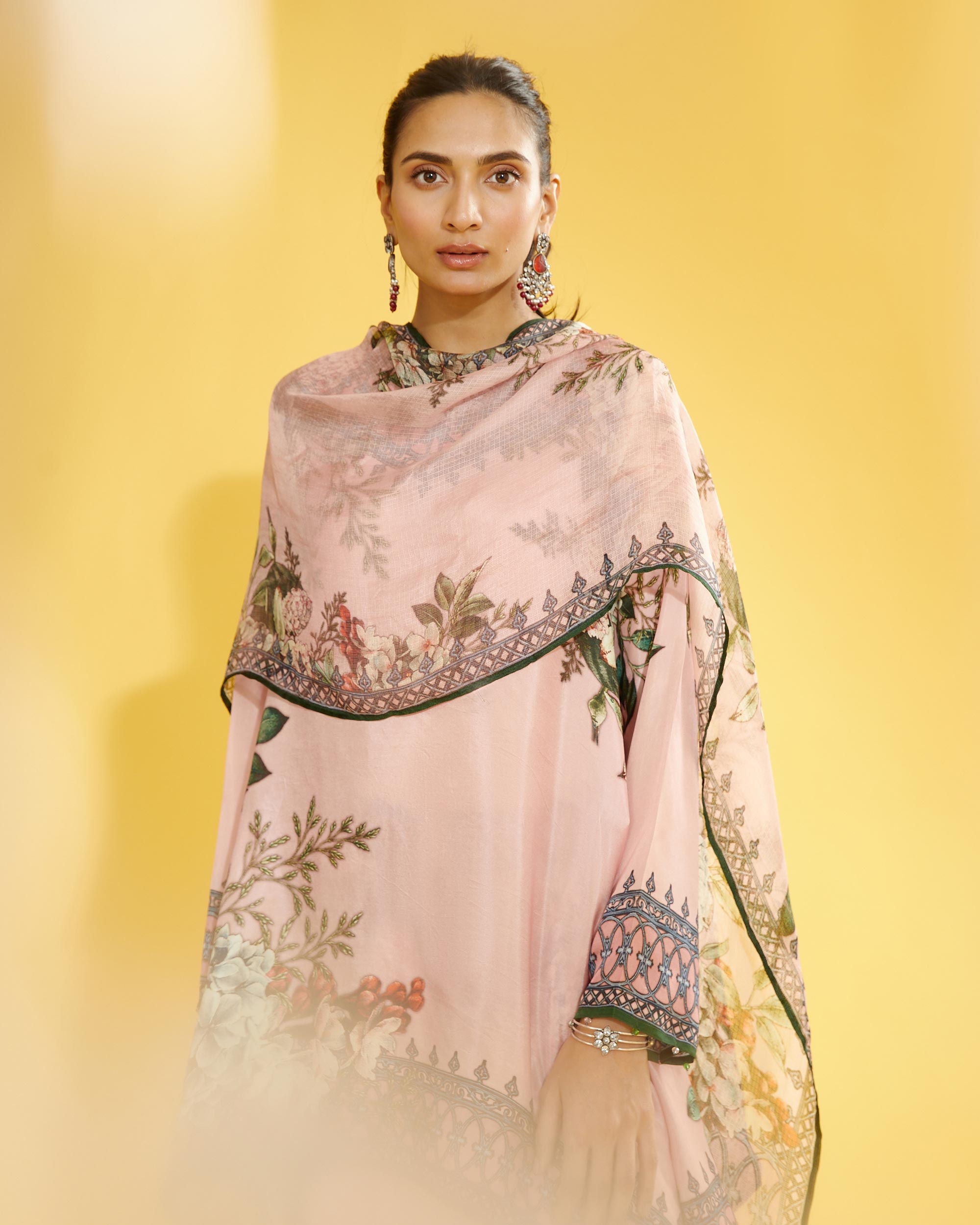 A Notting Hill Summer : Navya - Blush