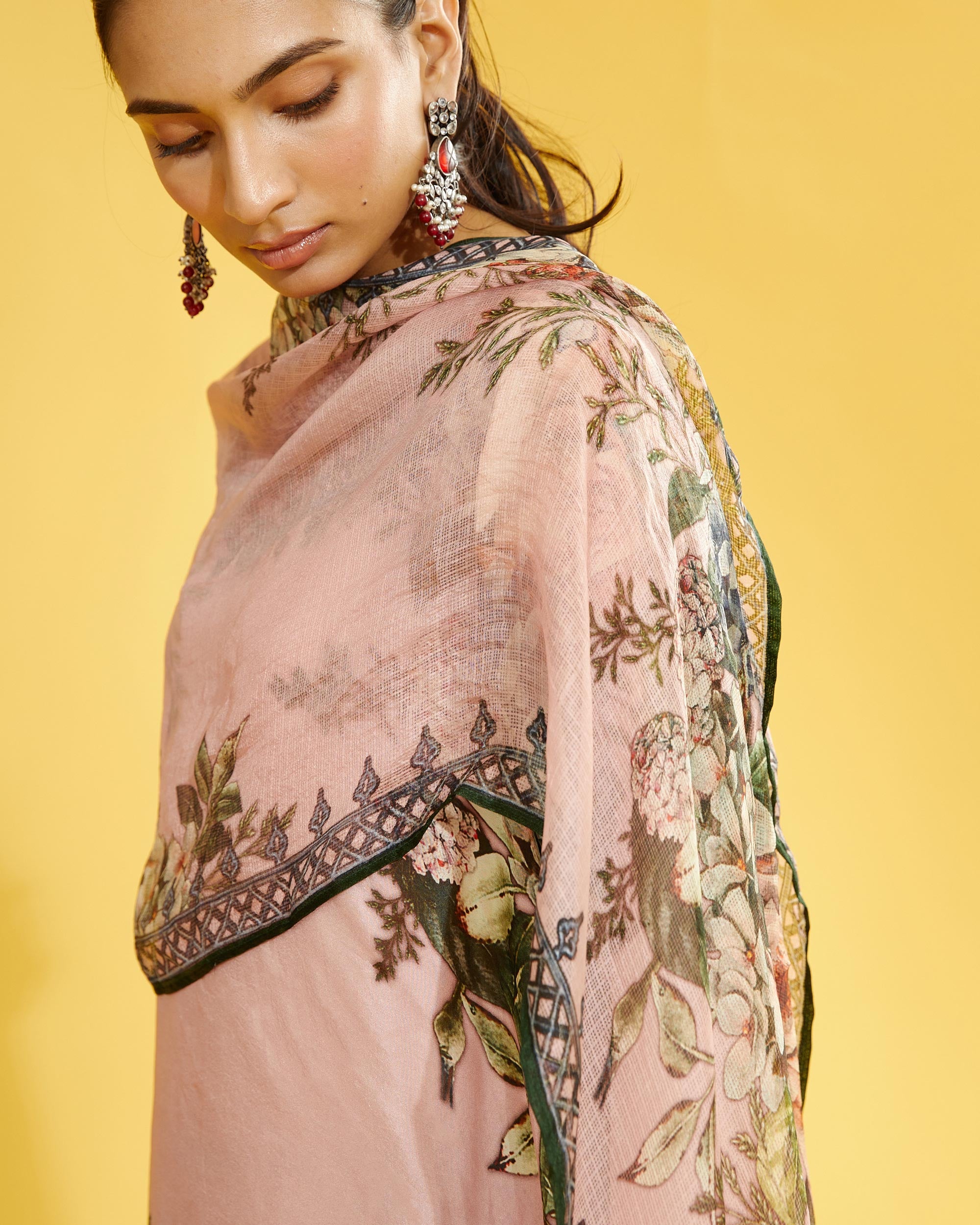 A Notting Hill Summer : Navya - Blush