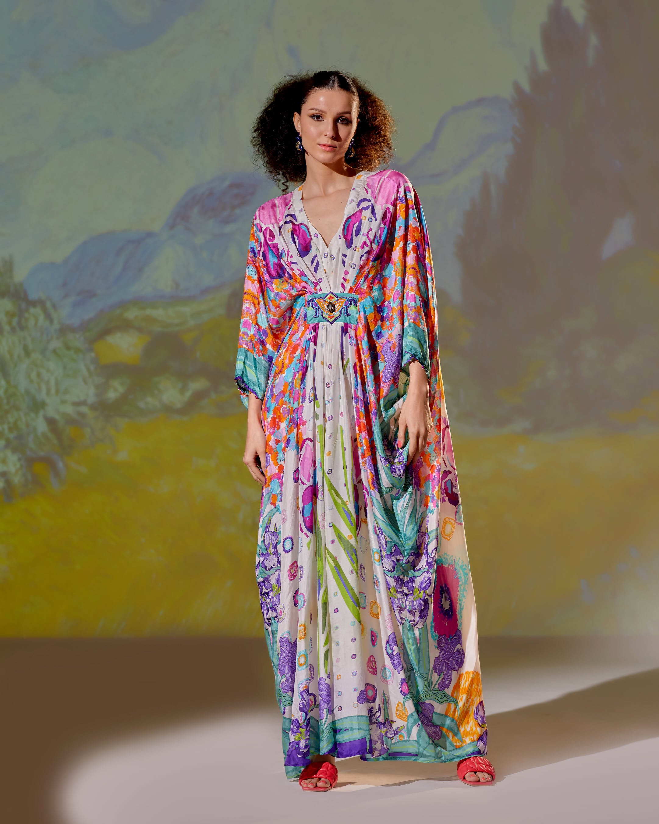 Loving Vincent Iris : Imama - White