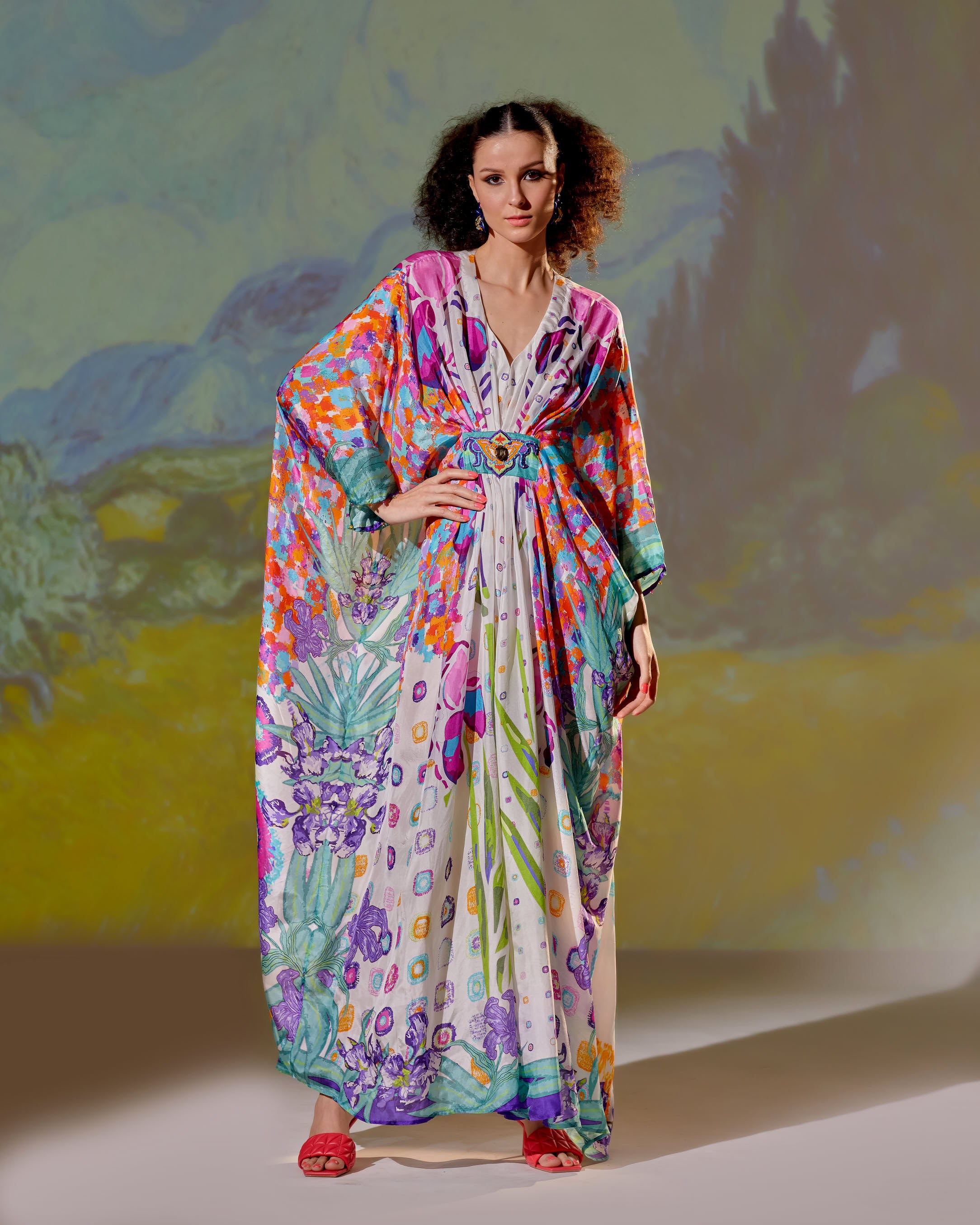 Loving Vincent Iris : Imama - White