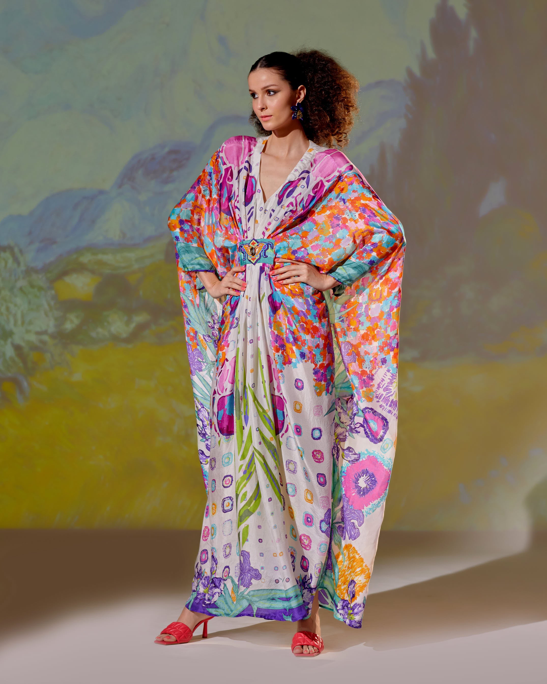 Loving Vincent Iris : Imama - White