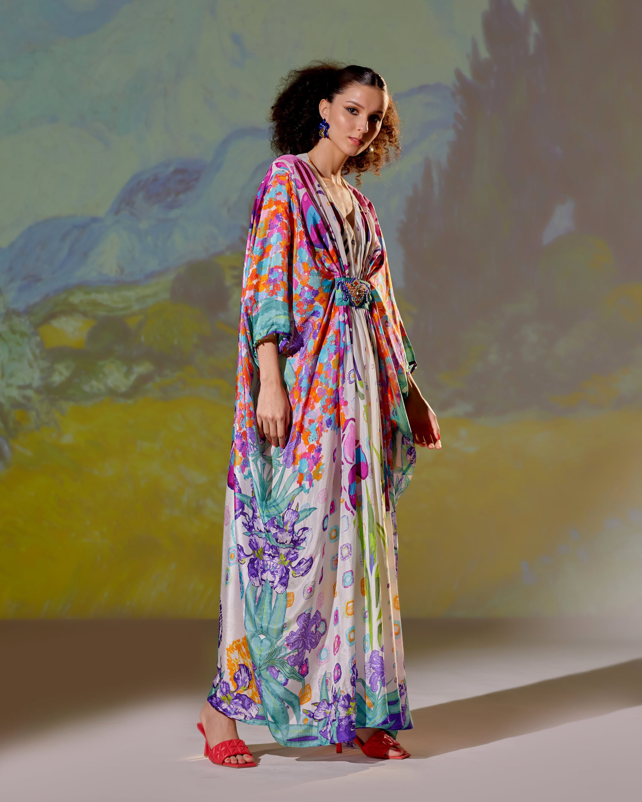 Loving Vincent Iris : Imama - White