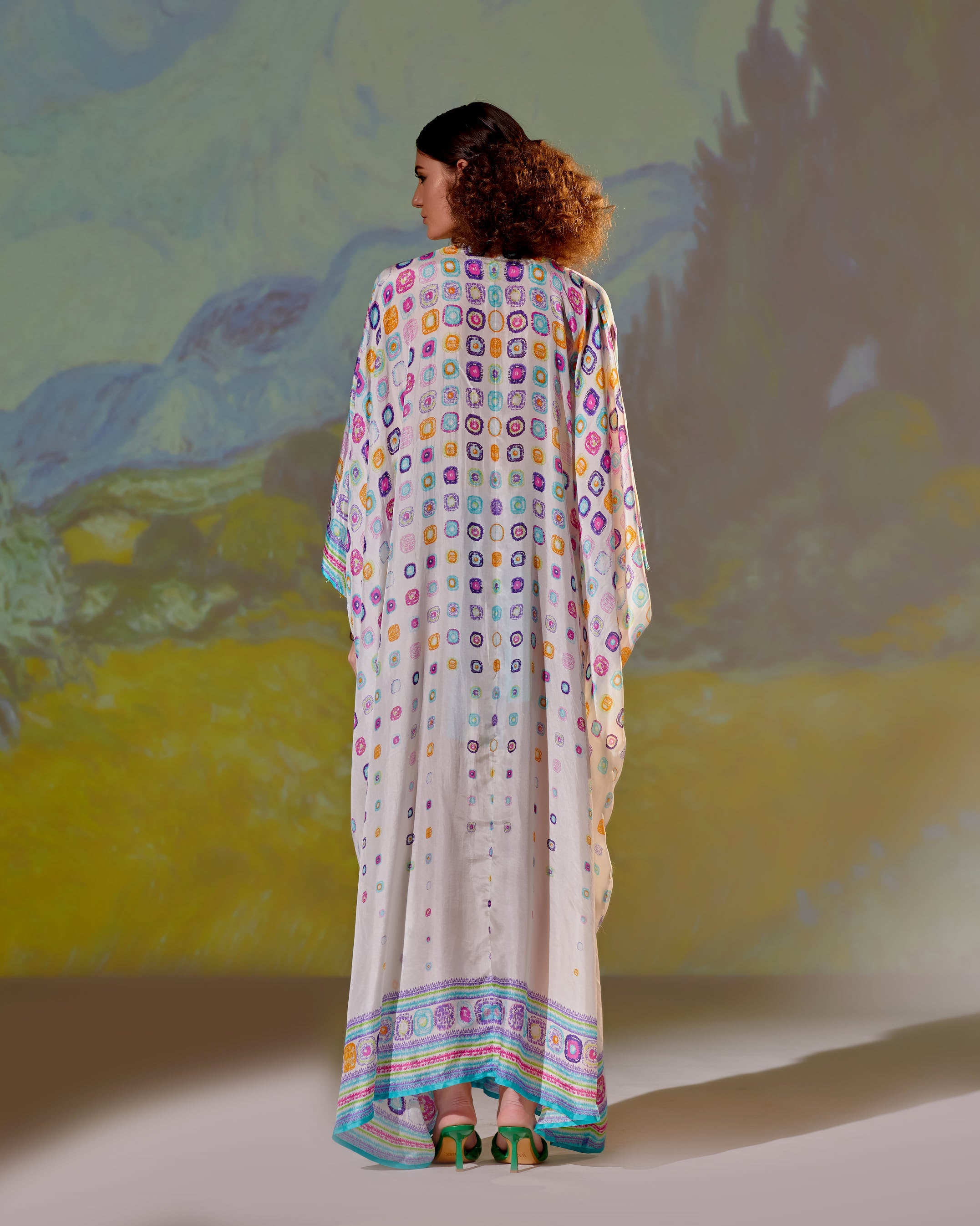 Loving Vincent Rosa : Imama - White
