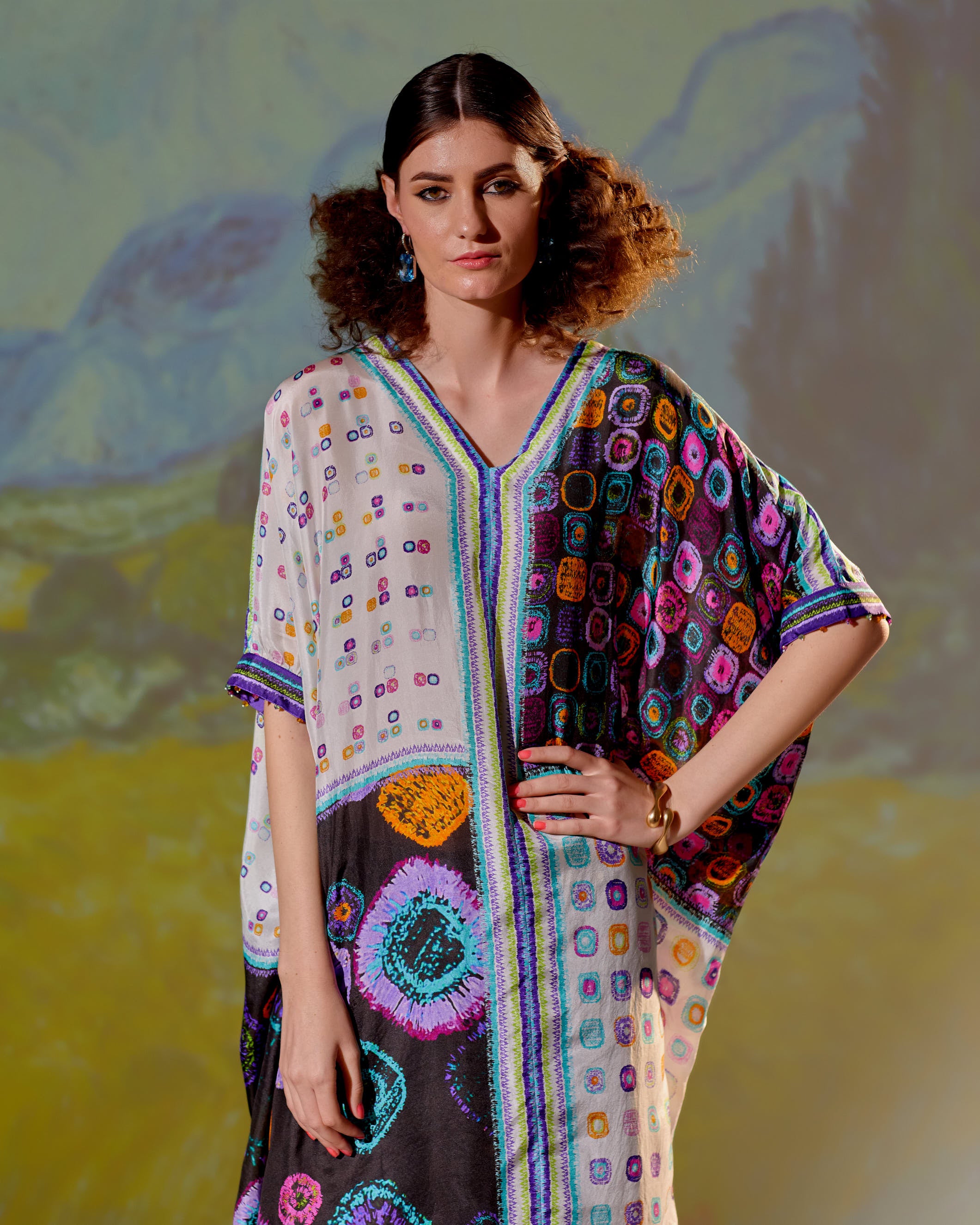 Loving Vincent Iris : Majida - Ivory/Black