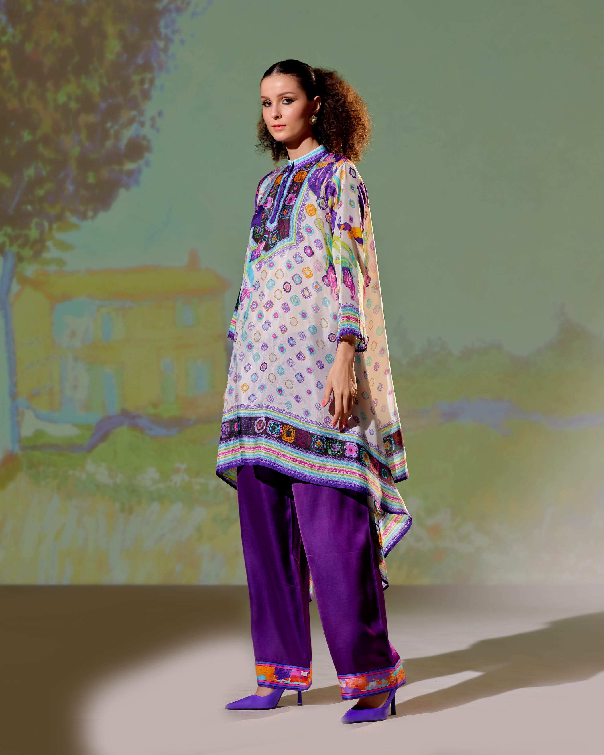 Loving Vincent Iris : Navya - White