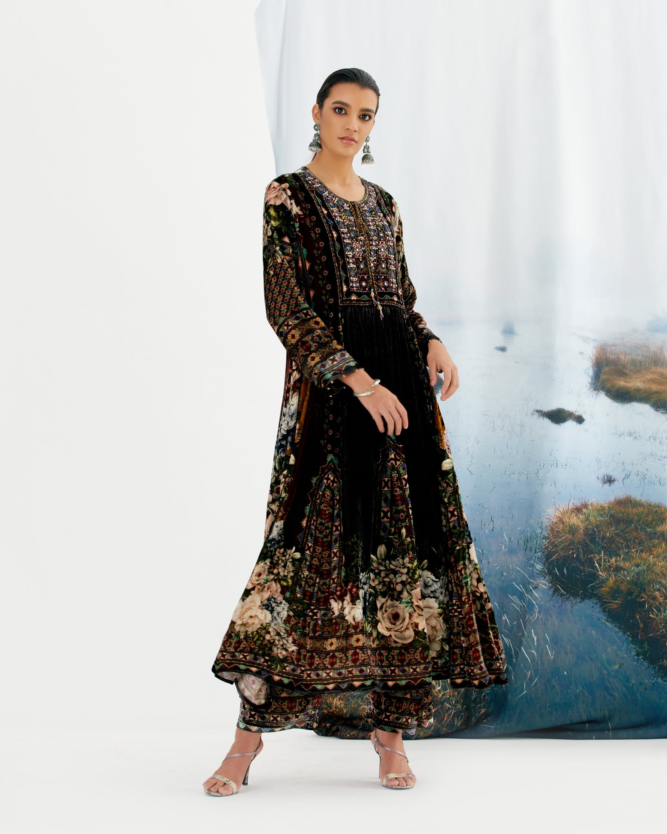 Notting Hill : Anisha - Black