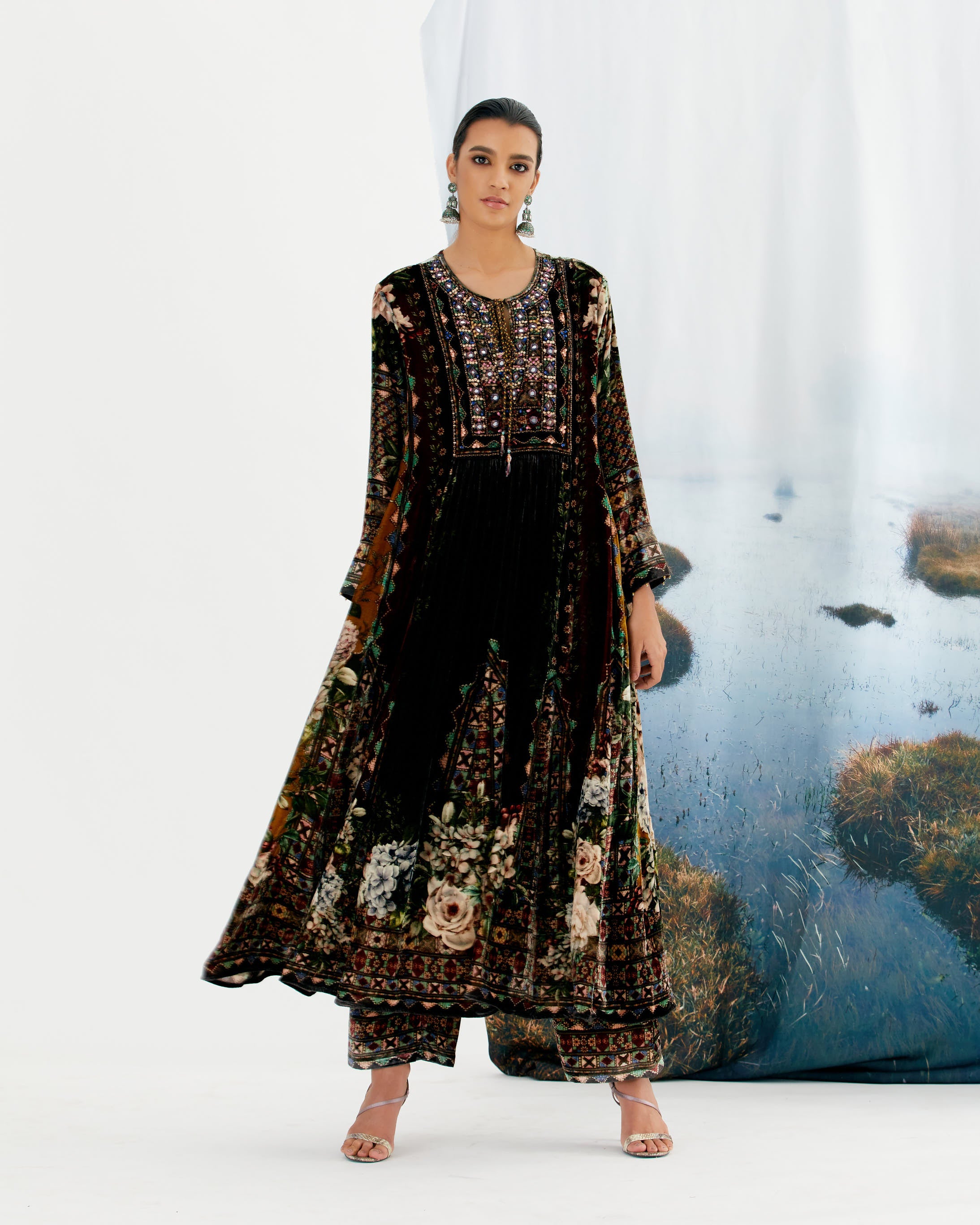 Notting Hill : Anisha - Black
