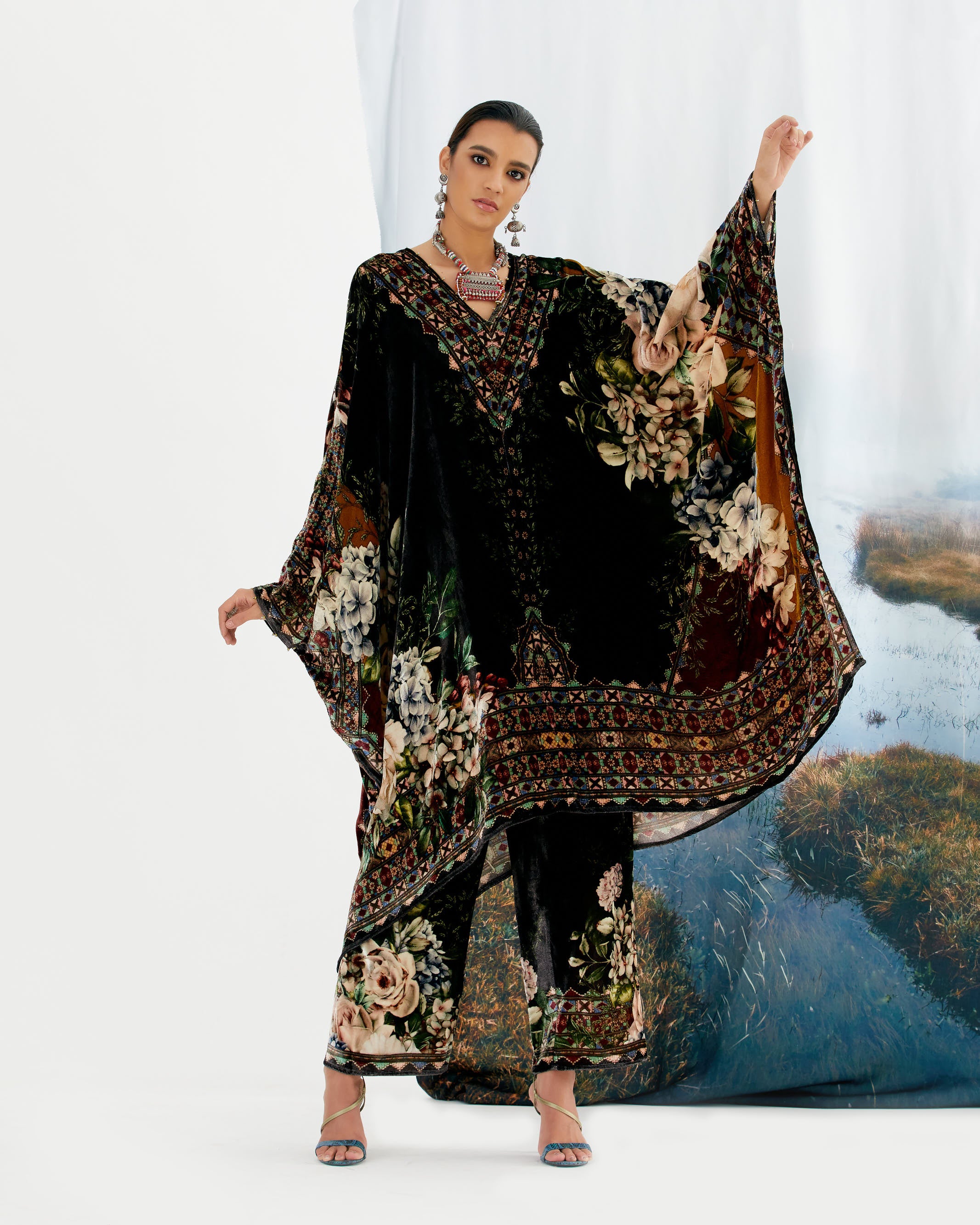 Notting Hill : Gulrez - Black/Mustard