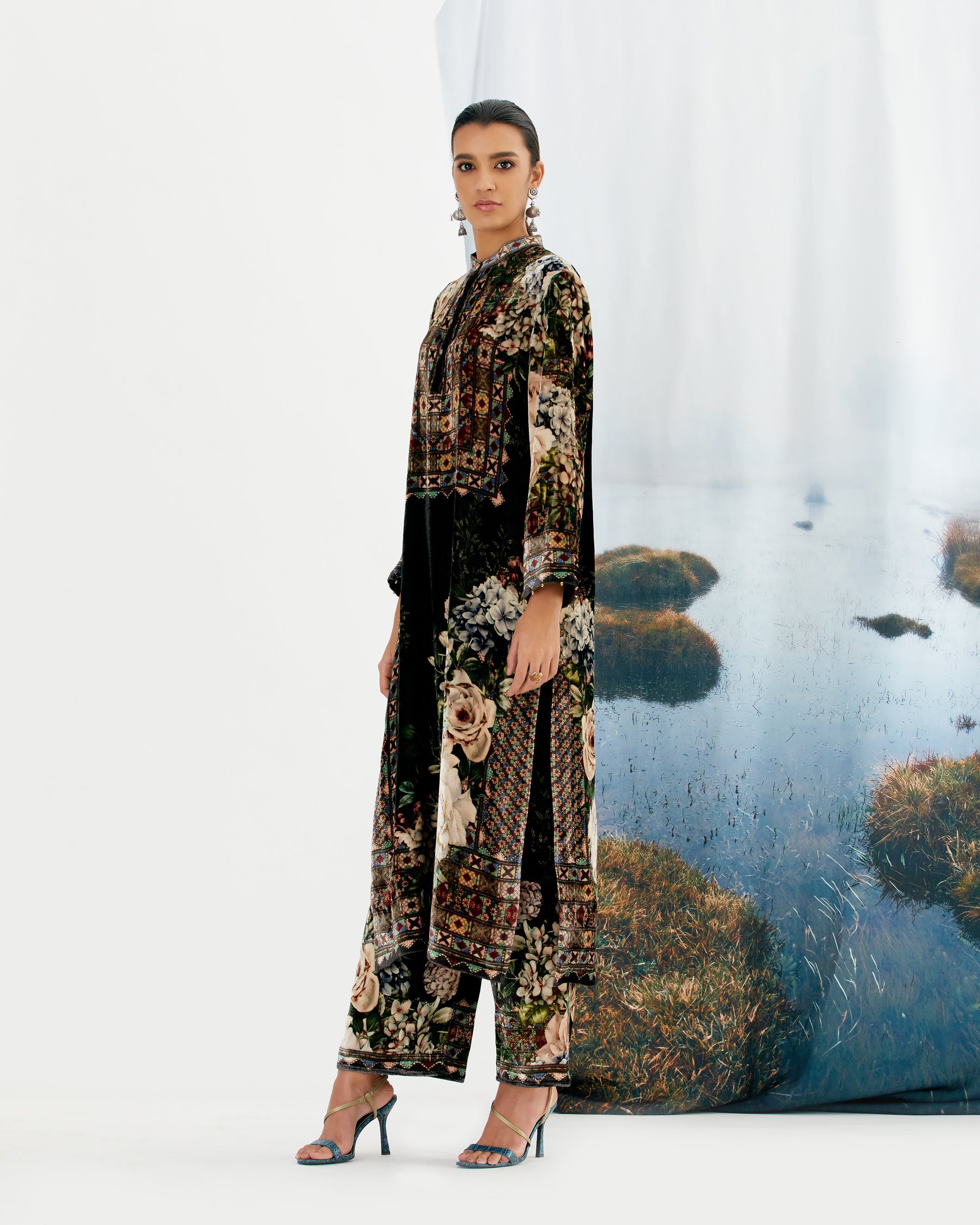 Notting Hill : Champa - Black