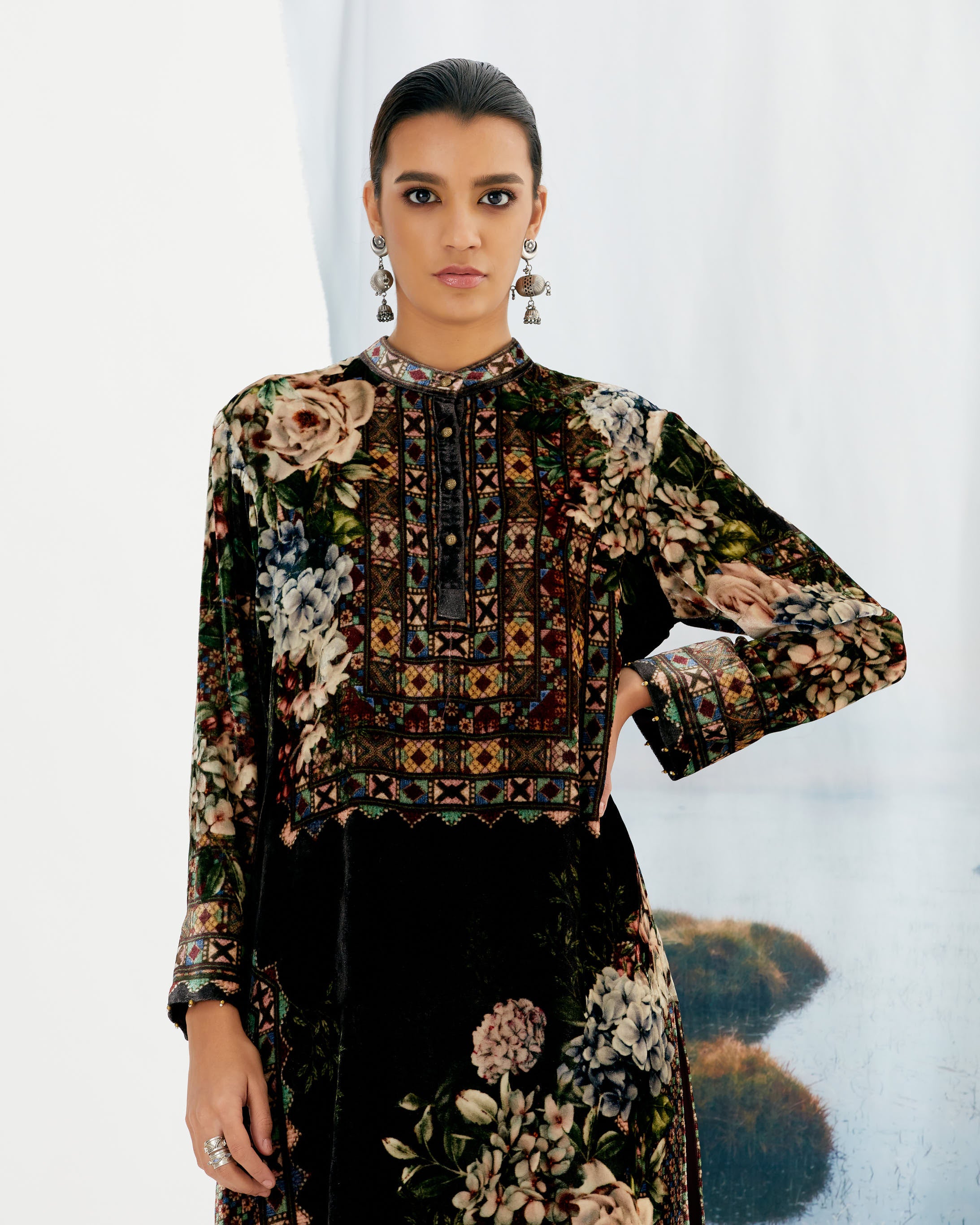 Notting Hill : Champa - Black