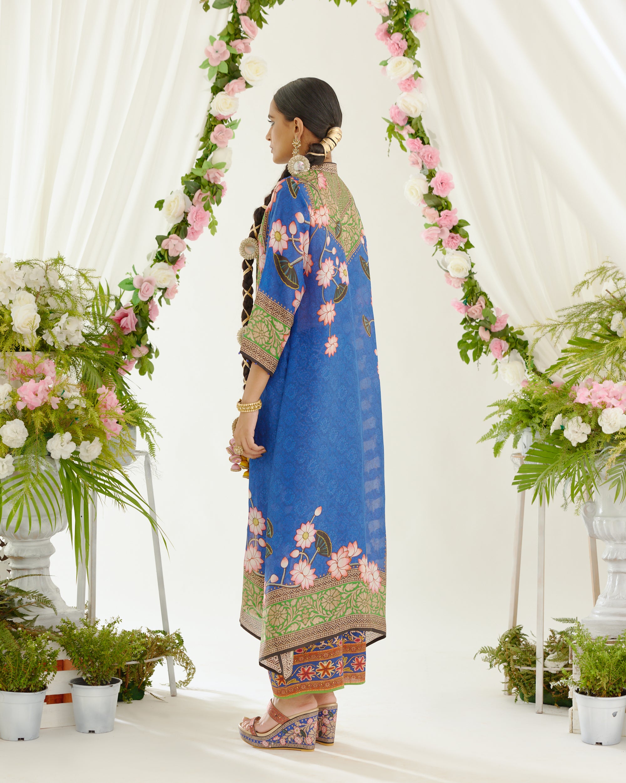 Vrindavan : Zeynep - Blue