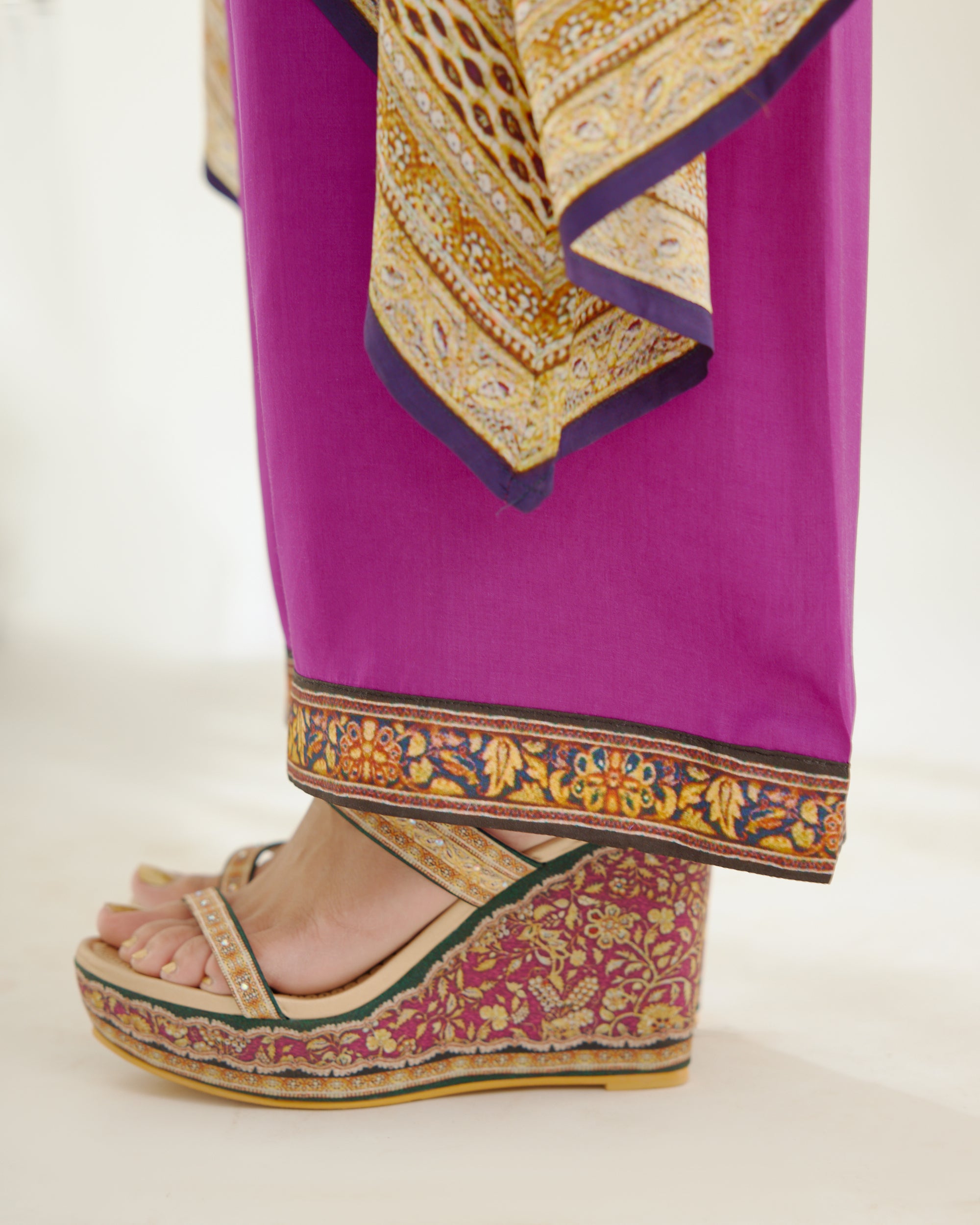 Vrindavan : Lavanya - Plum