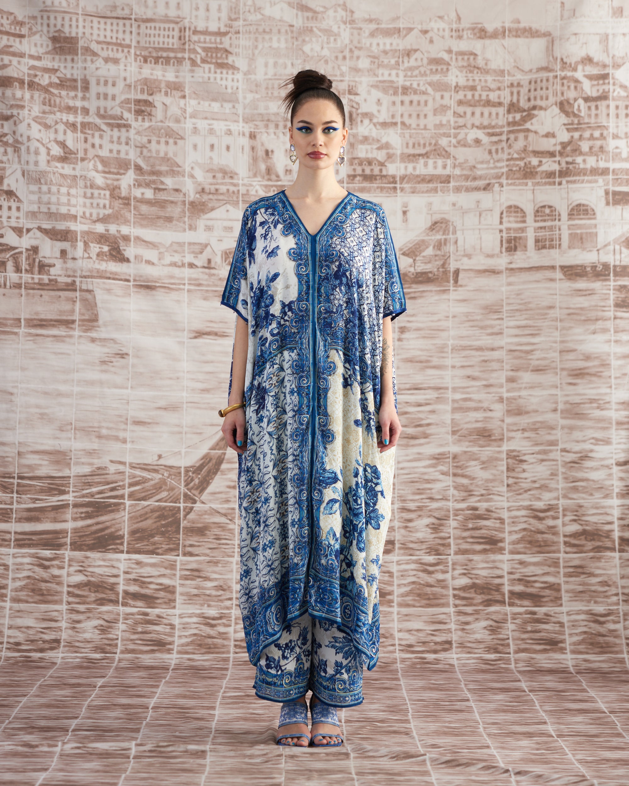 Love in Portofino (Portugal) : Majida - Blue/White